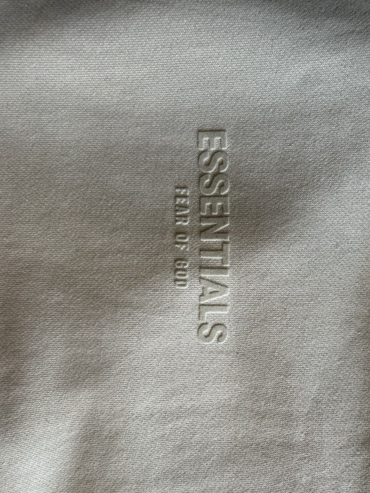Essentials Fear of God Essentials Relaxed Hoodie “Egg Shell” Size US S / EU 44-46 / 1 - 9 Thumbnail