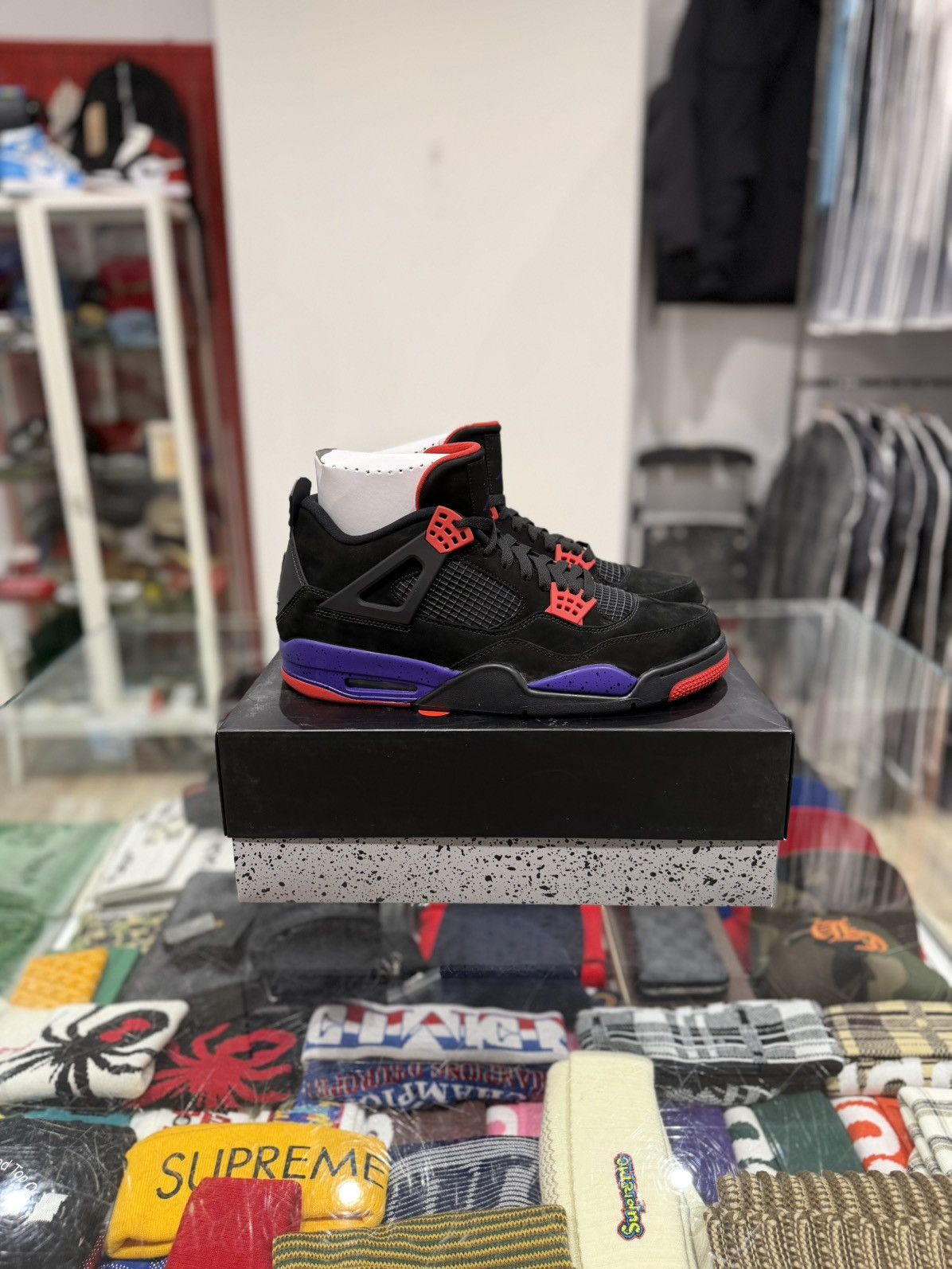 Jordan Brand Jordan 4 Raptors Drake OVO (2019) Size: 13 Size US 13 / EU 46 - 1 Thumbnail