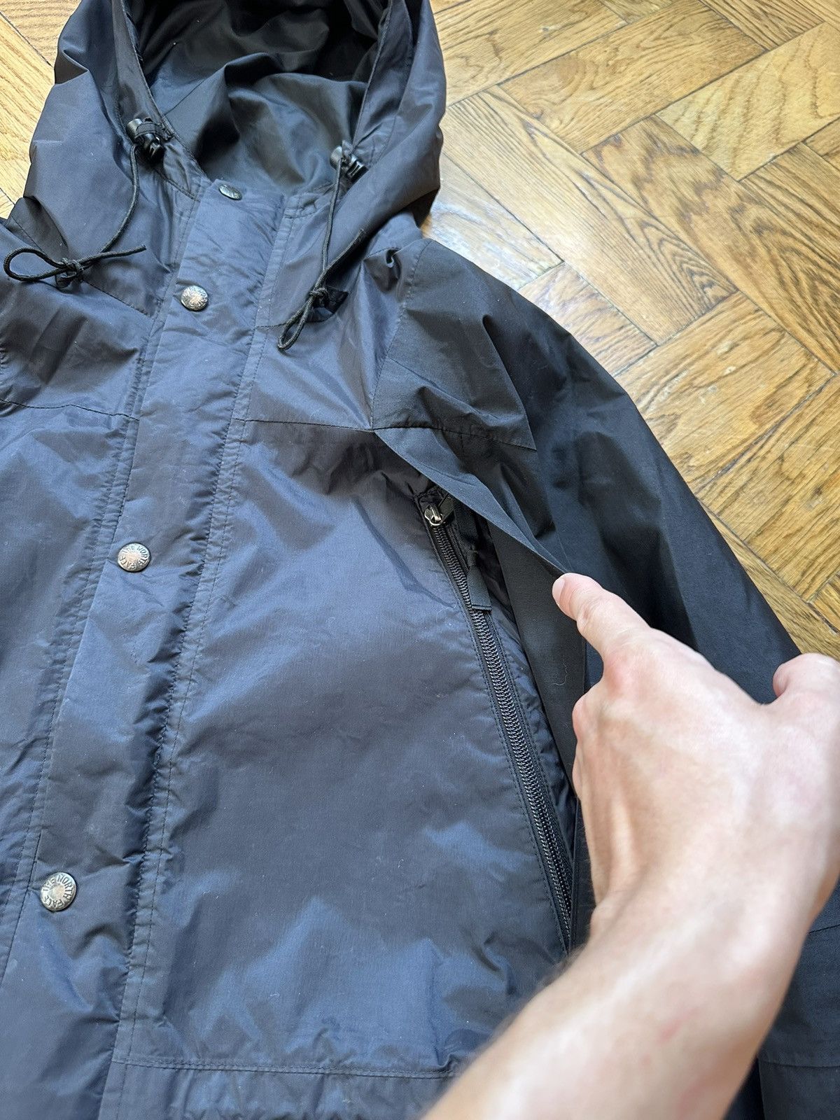 The North Face × Vintage The North Face 1998 Gore-Tex Mountain Light Jacket Size US M / EU 48-50 / 2 - 6 Thumbnail