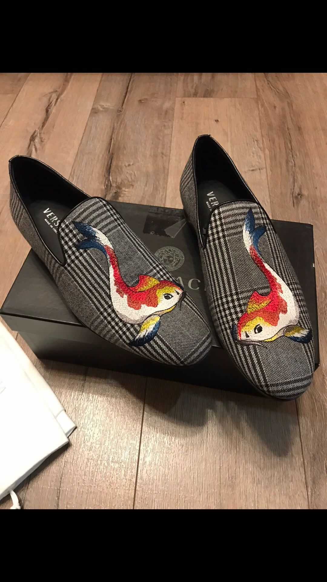 Versace VERSACE New Wool Koi Embroidery EUR42 Sneakers Size US 9 / EU 42 - 6 Thumbnail