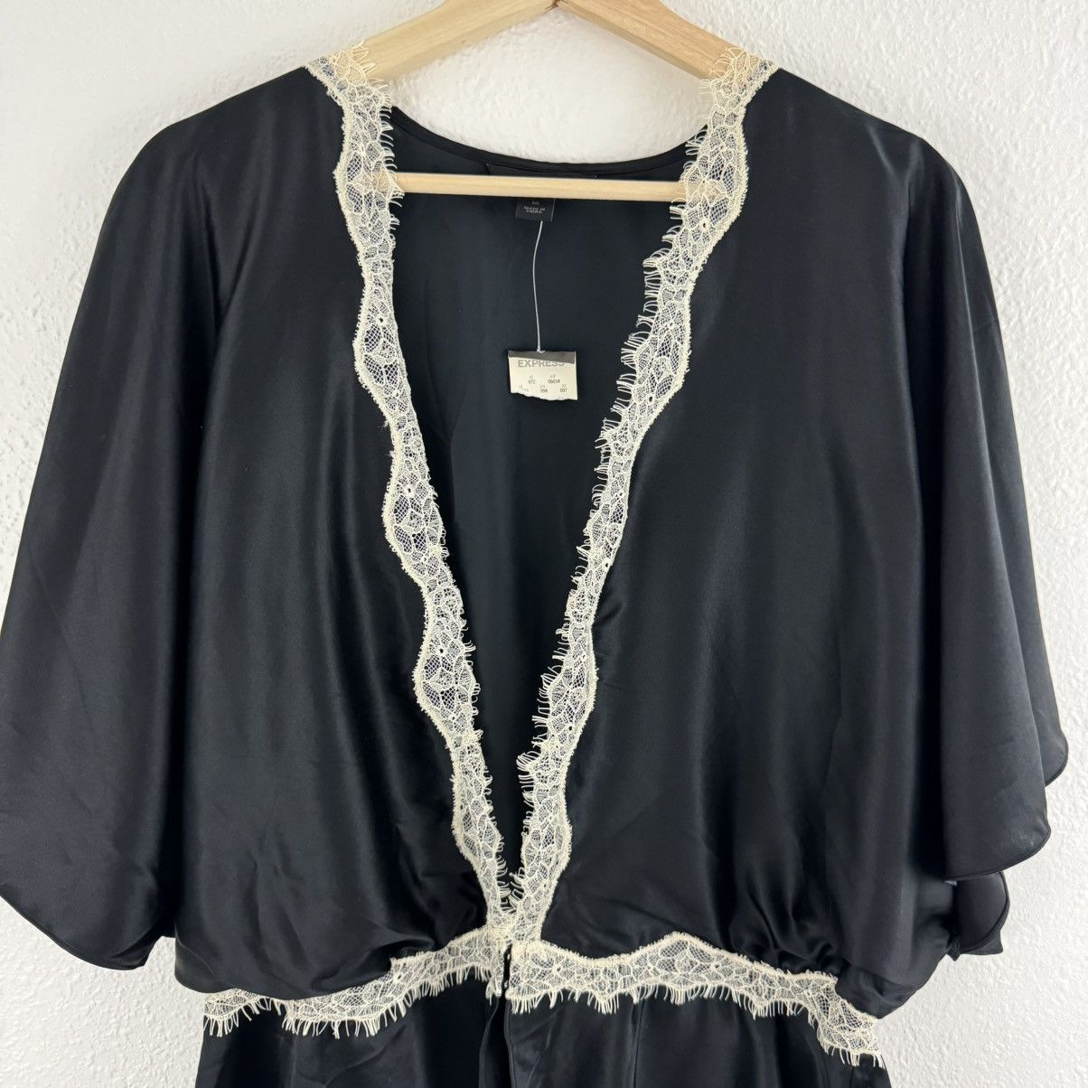 Express EXPRESS Y2K Black Silk White Lace Deep V Neck Blouse Top Size M / US 6-8 / IT 42-44 - 4 Thumbnail