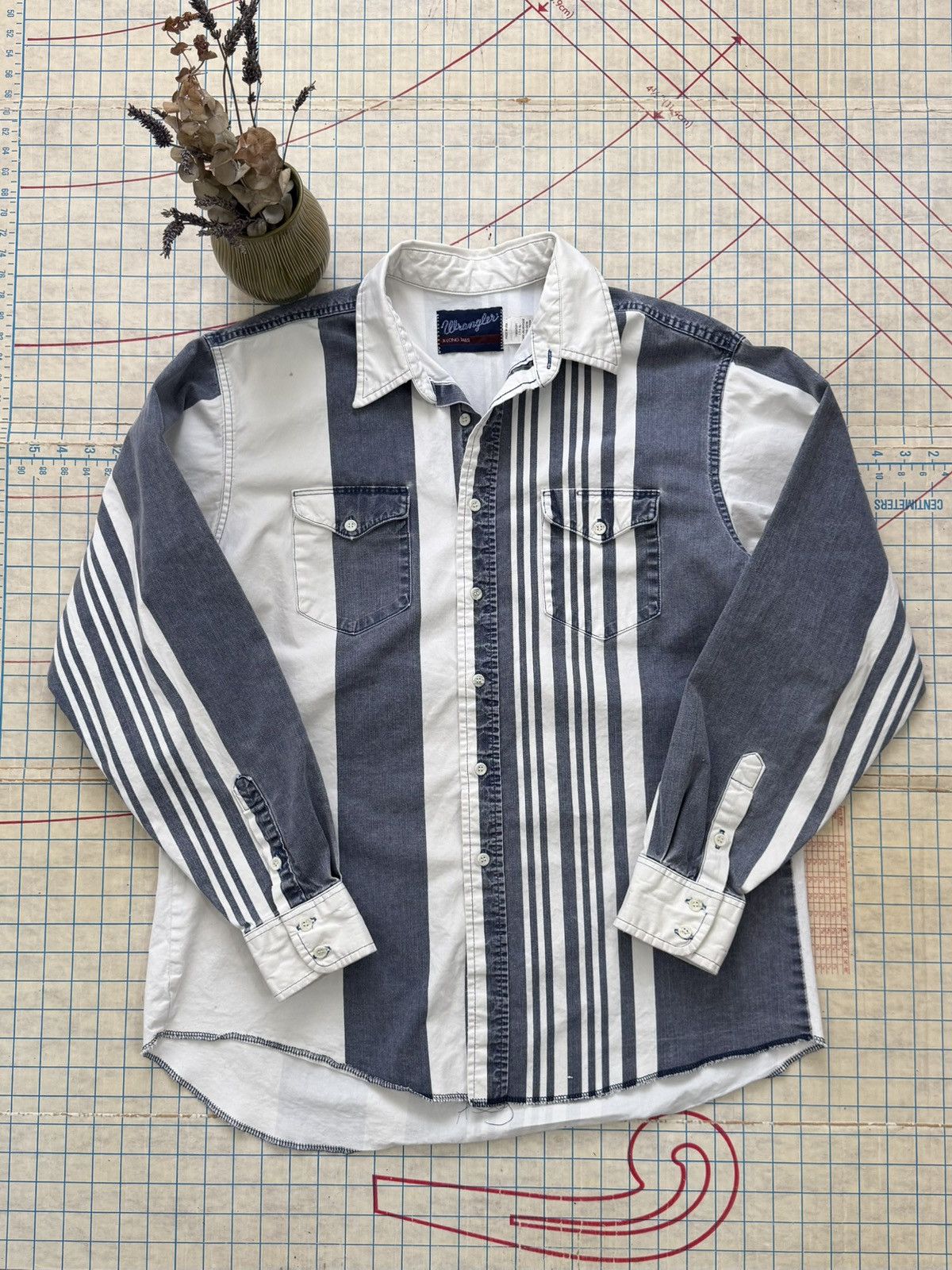 Vintage Vintage Wrangler Brushpopper Vertical Striped Button Up 17 Size US XL / EU 56 / 4 - 9 Thumbnail