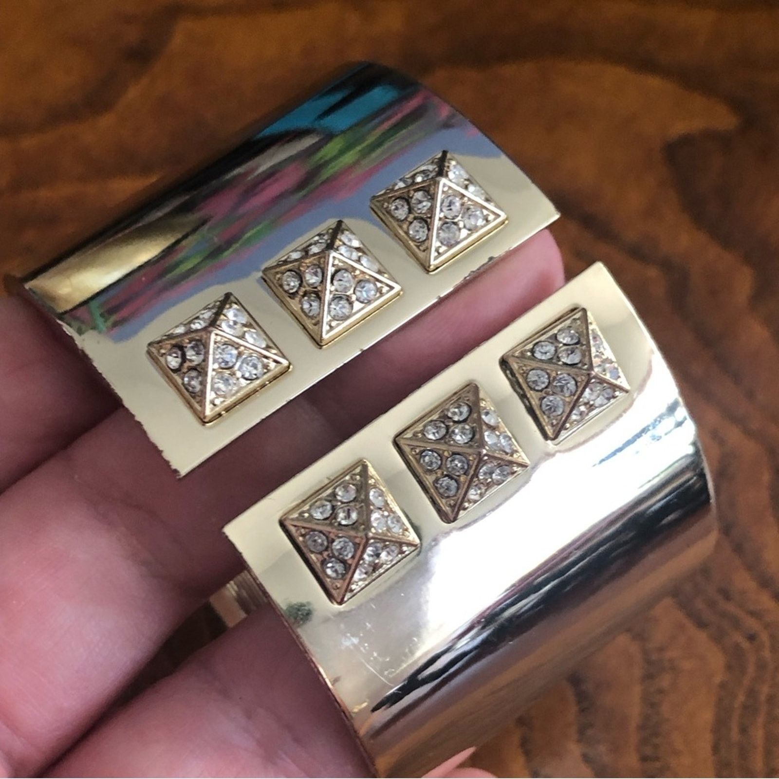Victoria's Secret Victoria’s Secret gold plated mirror finish cuff bracelet Size ONE SIZE - 1 Thumbnail