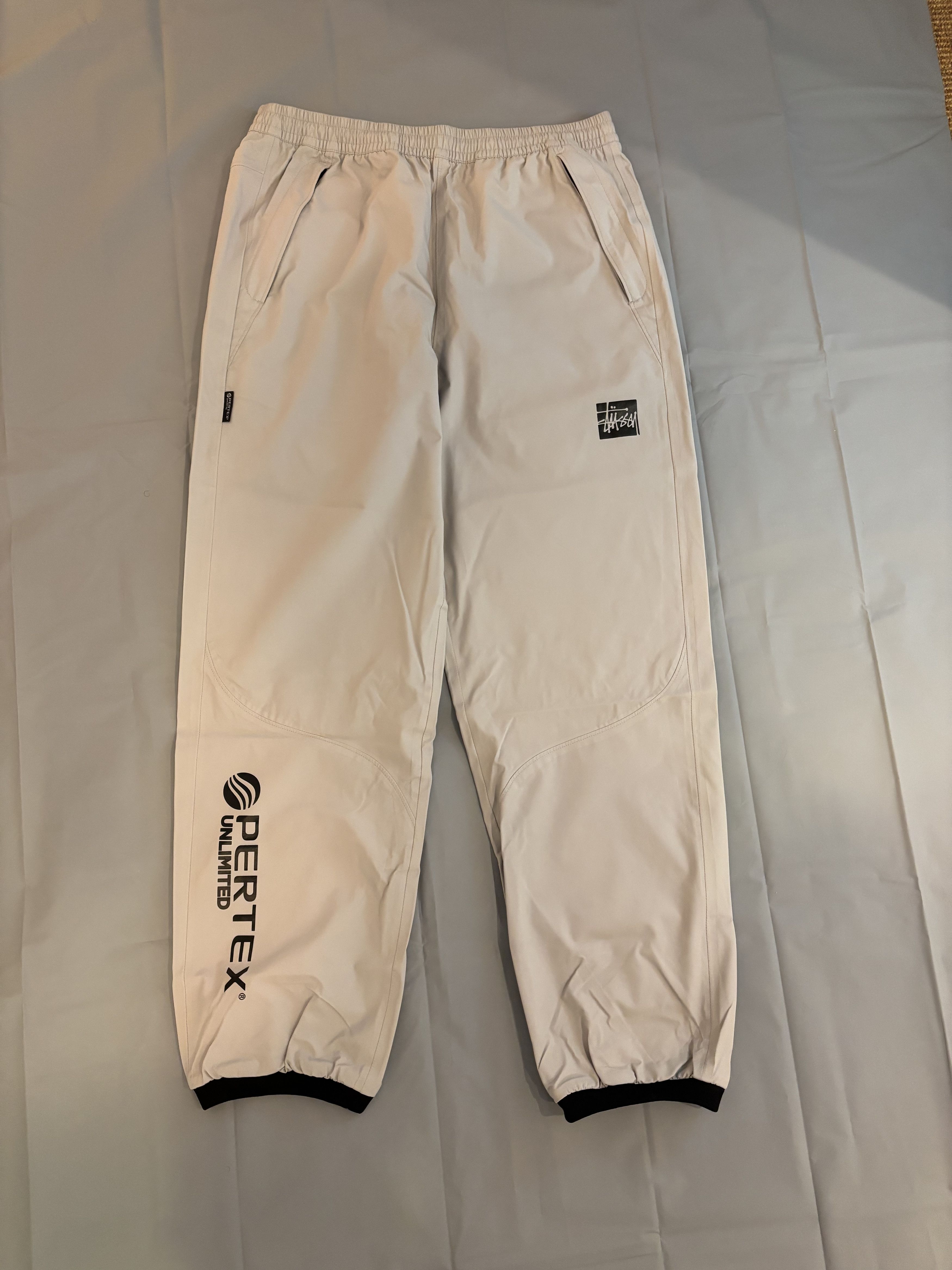Stussy Bas de survêtement Stussy Pertex gris en tbe Size US 32 / EU 48 - 1 Thumbnail