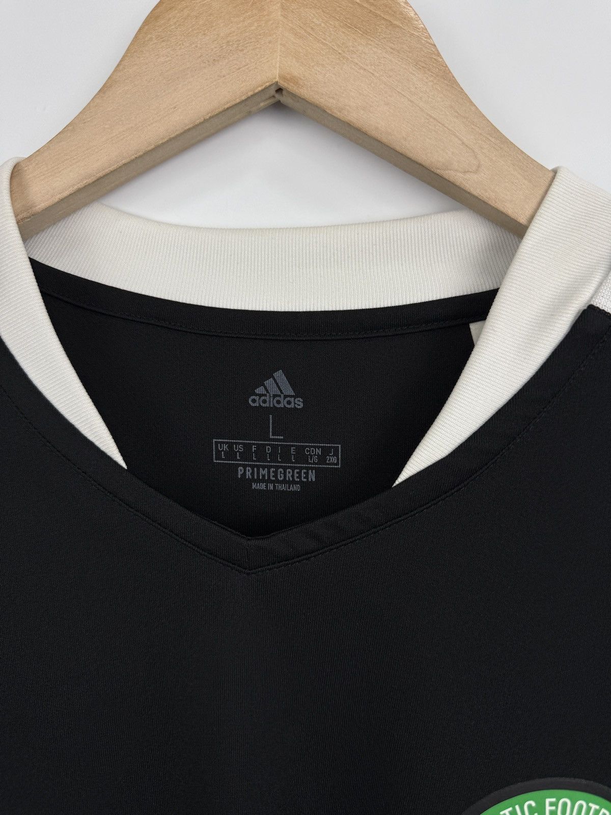 Adidas 🏴󠁧󠁢󠁳󠁣󠁴󠁿 2021 Celtic FC Adidas Soccer Jersey Training Shirt Rare Size US L / EU 52-54 / 3 - 5 Thumbnail
