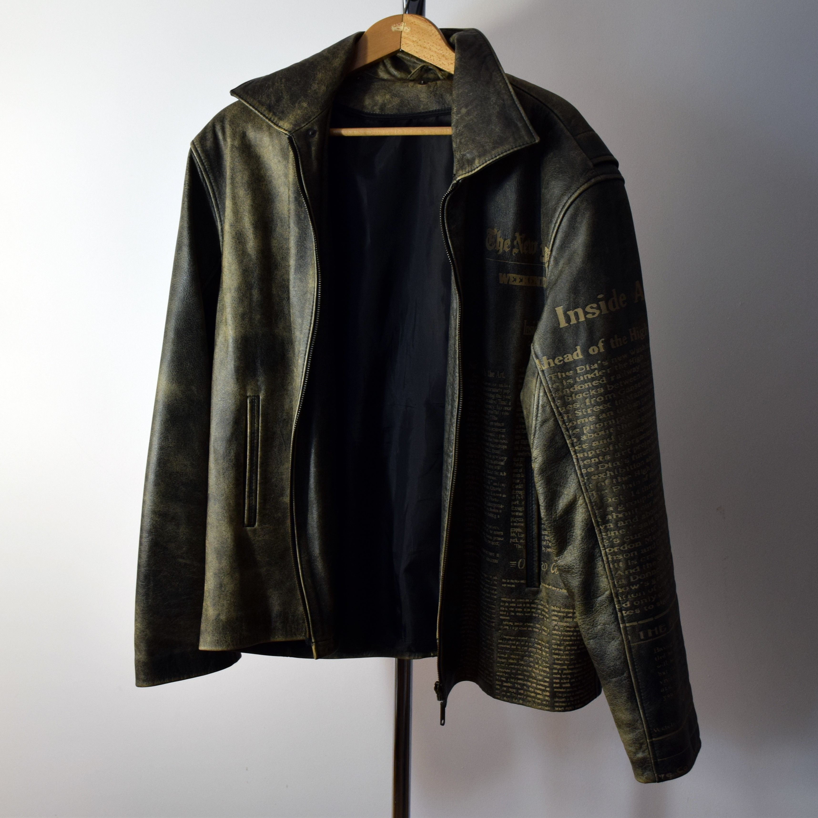 Planet Hollywood × Vintage Vintage 90s Hollywood Newspaper Leather Jacket Galliano Size US L / EU 52-54 / 3 - 2 Thumbnail