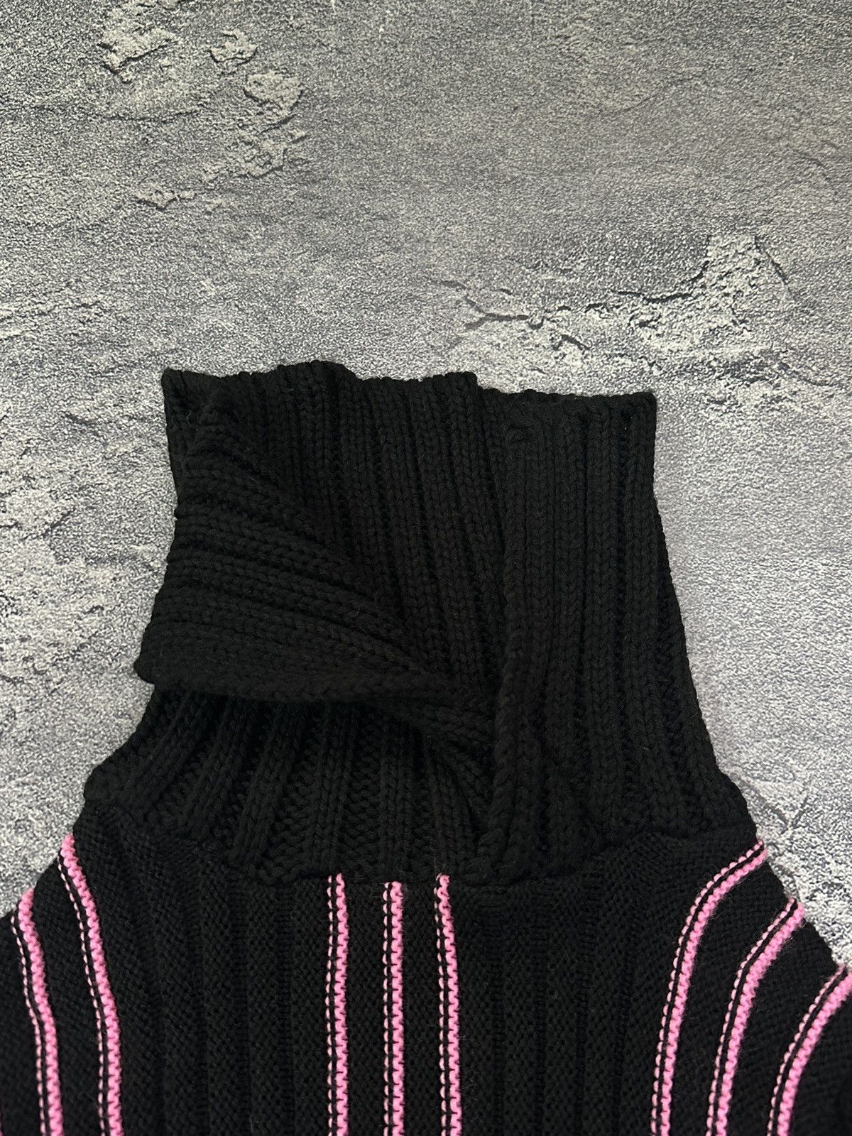 Vintage Y2K Cyber Goth Striped Turtleneck Sweater Ribbed Knit Grunge Size S / US 4 / IT 40 - 6 Thumbnail