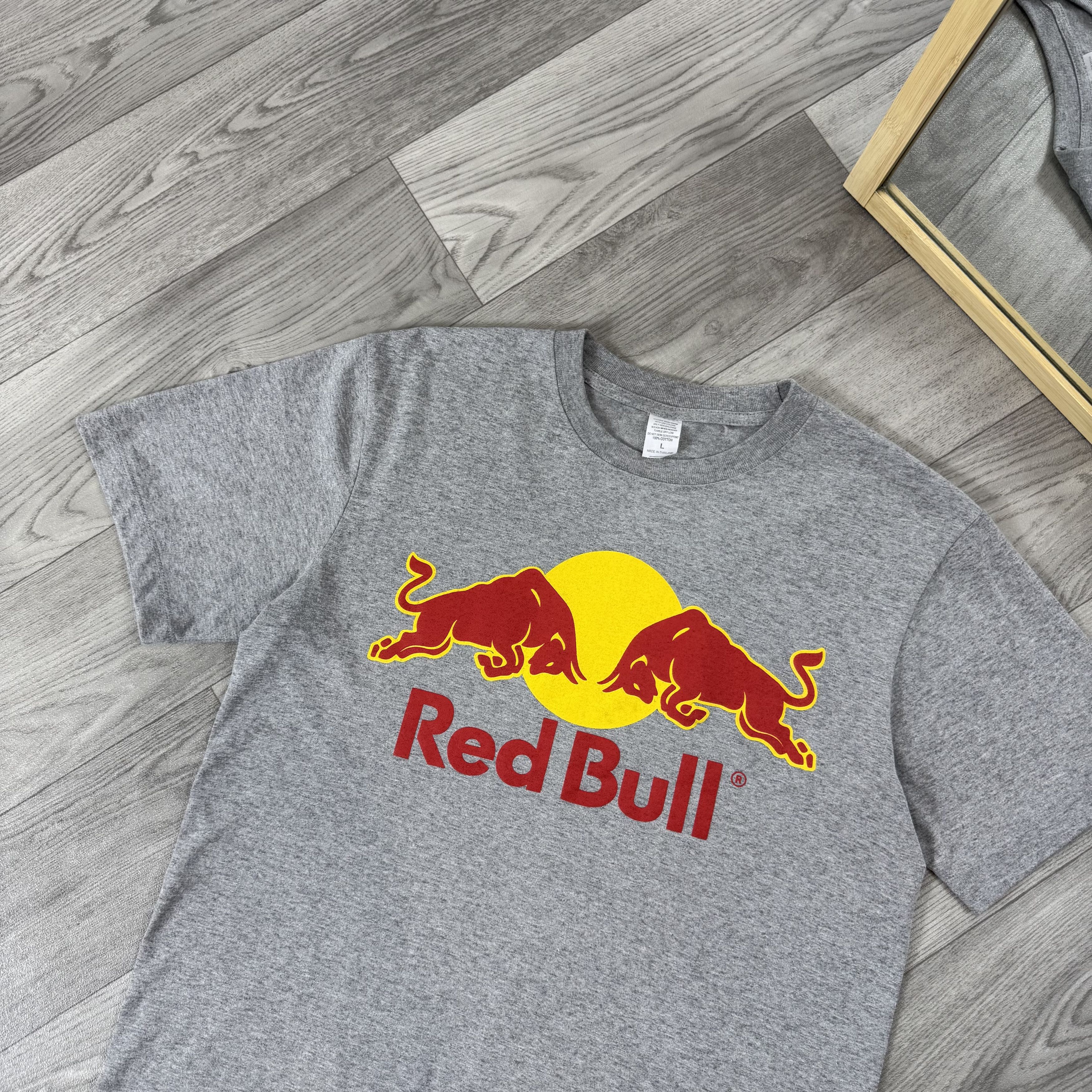 Red Bull Vintage Red Bull 90s Graphic Grey Tee Shirt L Size US L / EU 52-54 / 3 - 6 Thumbnail