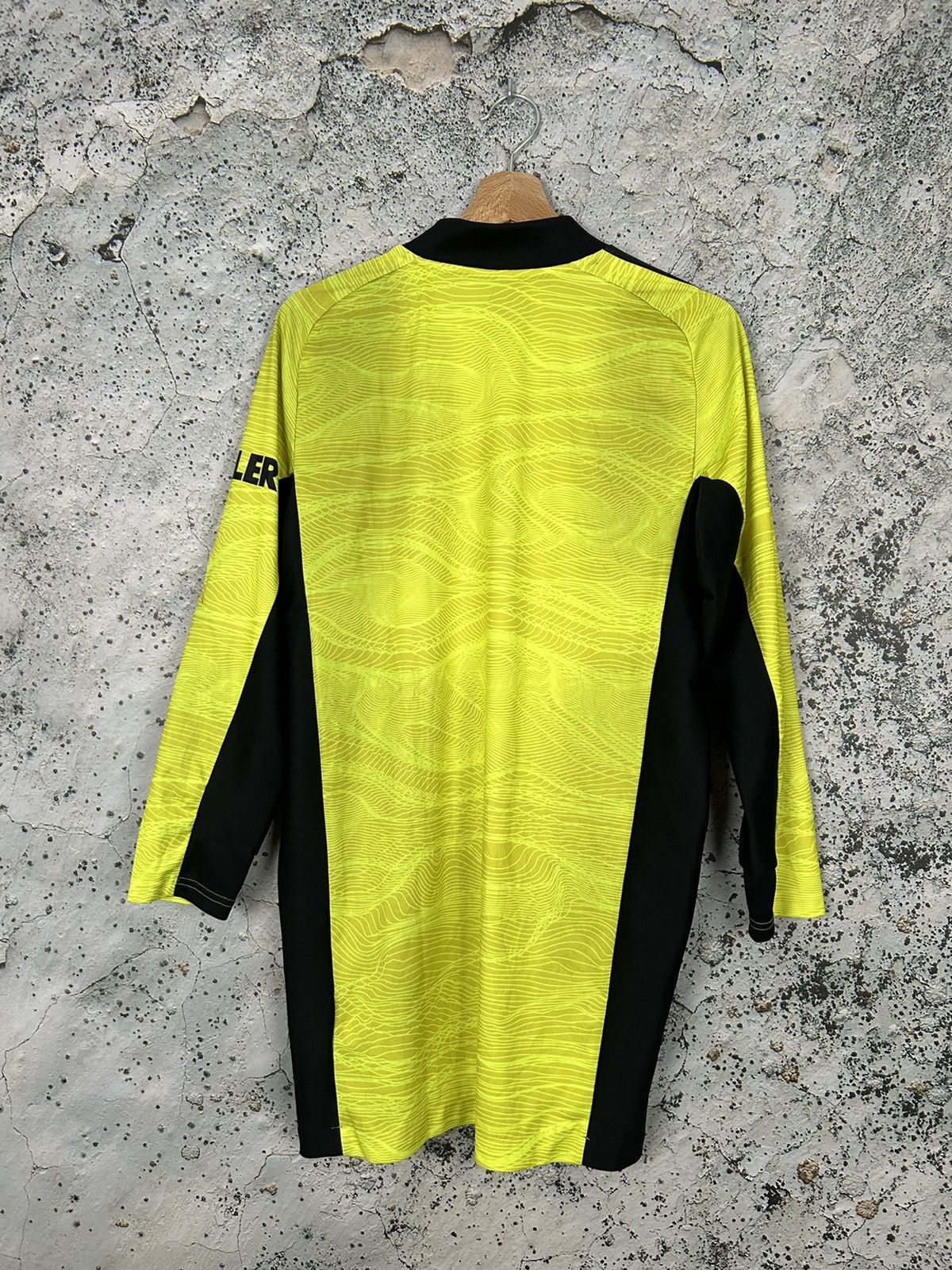Adidas Manchester United Goalkeeper Adidas Soccer Jersey Football Size US M / EU 48-50 / 2 - 5 Thumbnail