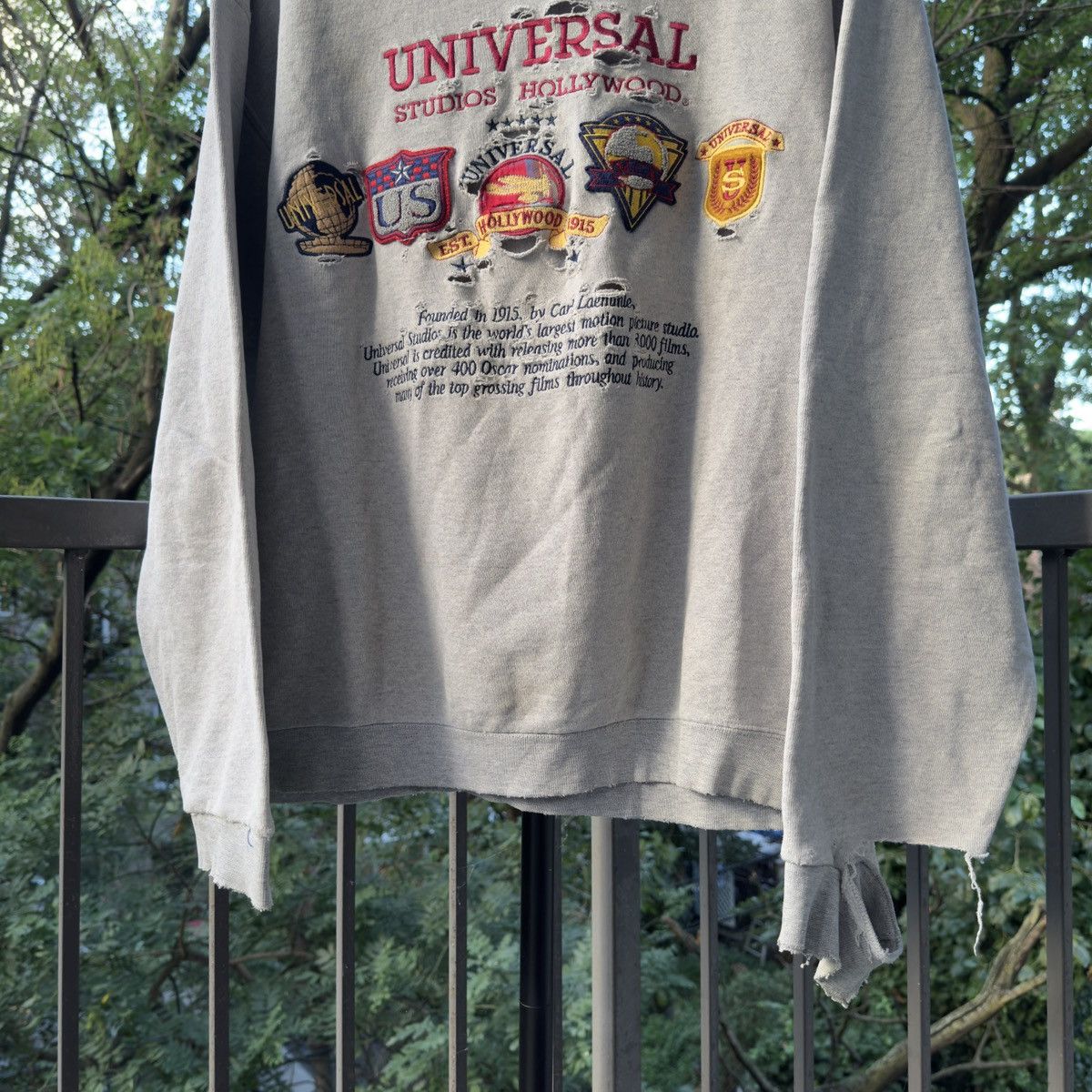 Vintage Universal Studios Hollywood Thrashed Sweatshirt ERD Grunge Size US XL / EU 56 / 4 - 5 Thumbnail