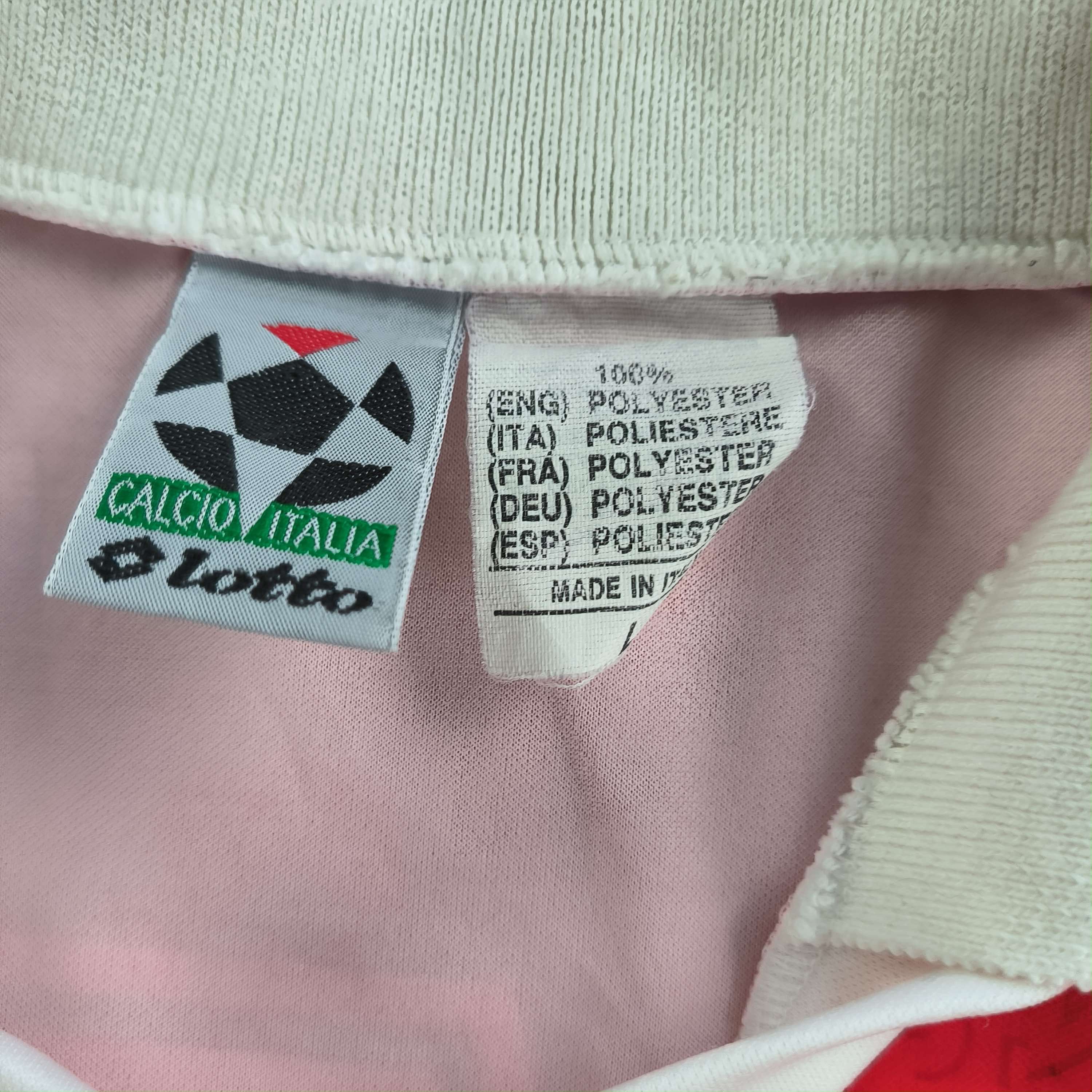 Lotto Sport SIGNED Switzerland 94-96 Lotto home #4 football jersey sz L Size US L / EU 52-54 / 3 - 4 Thumbnail