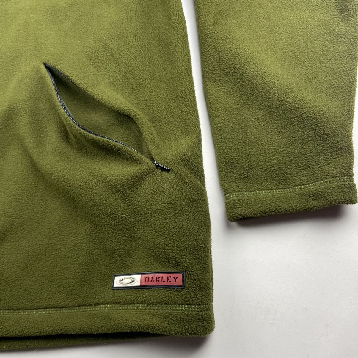 Oakley VTG Y2K Red Tag Oakley Full Zip Hooded Fleece Jacket M-L EUC Size US M / EU 48-50 / 2 - 2 Thumbnail