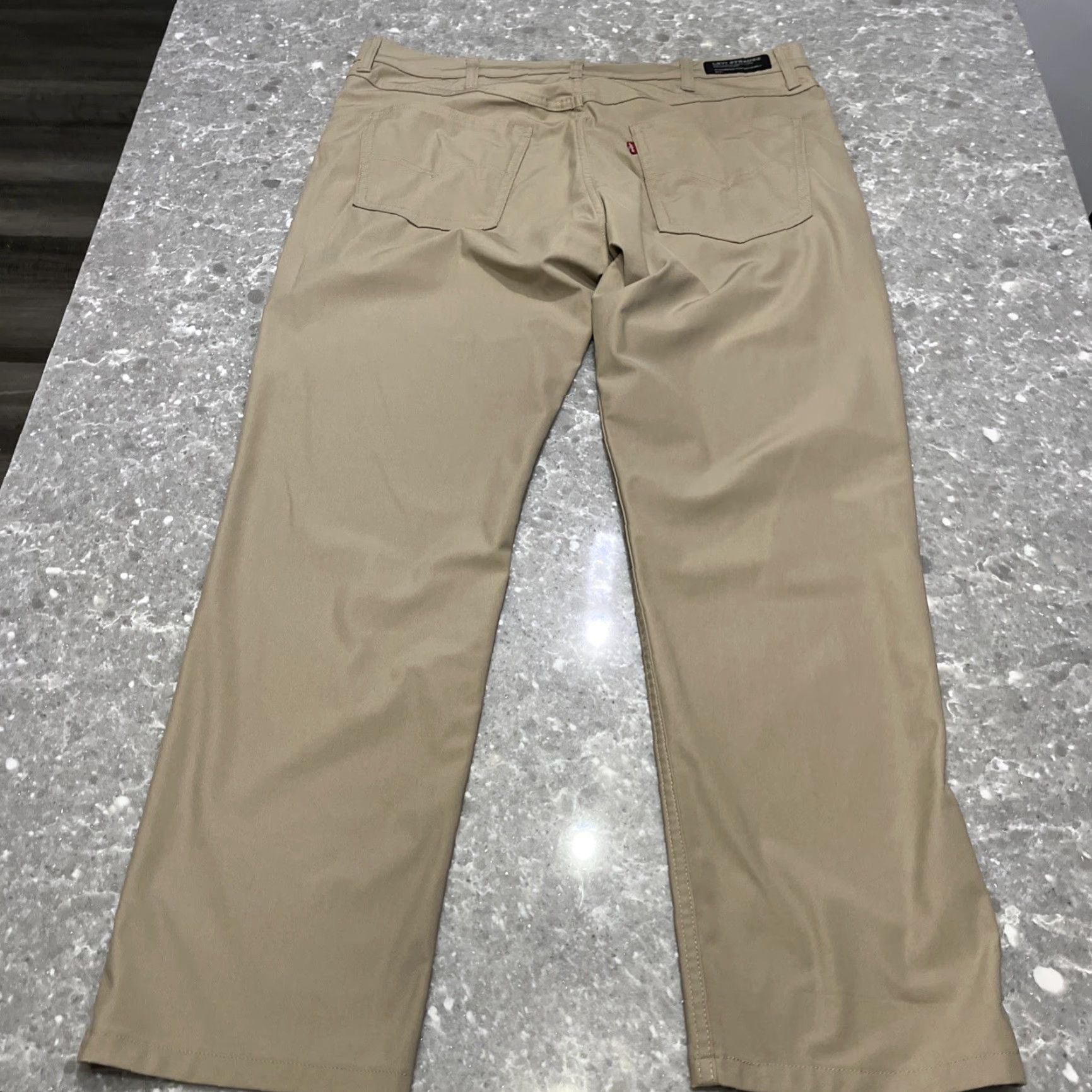 Levi's Levis 511 Pants Mens 38x30 Khaki Straight Stretch Engineered For Movement Size US 38 / EU 54 - 8 Thumbnail