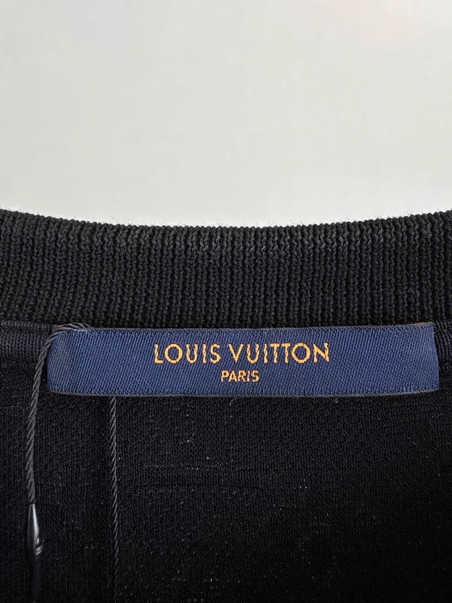 Louis Vuitton LOUIS VUITTON 3D Pocket Dark Pattern Full-Print Tee K1 Size US XL / EU 56 / 4 - 3 Thumbnail