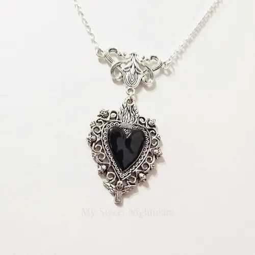 Other Gothic Black Heart Pendant Necklace Size ONE SIZE - 2 Thumbnail