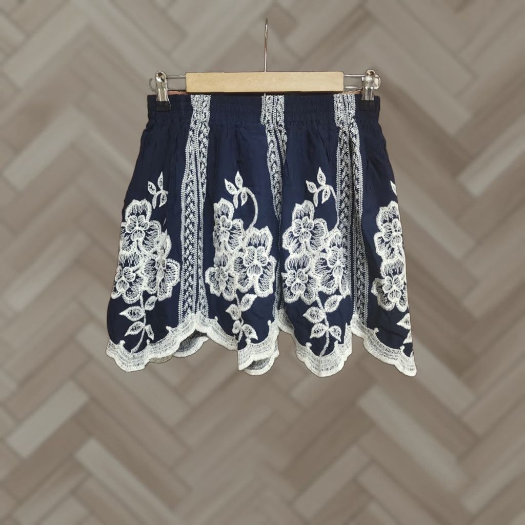 Anthropologie NWT Solitaire Anthropologie Women's Floral Embroidered Above Knee Blue Skirt M Size 32" / US 10 / IT 46 - 1 Thumbnail