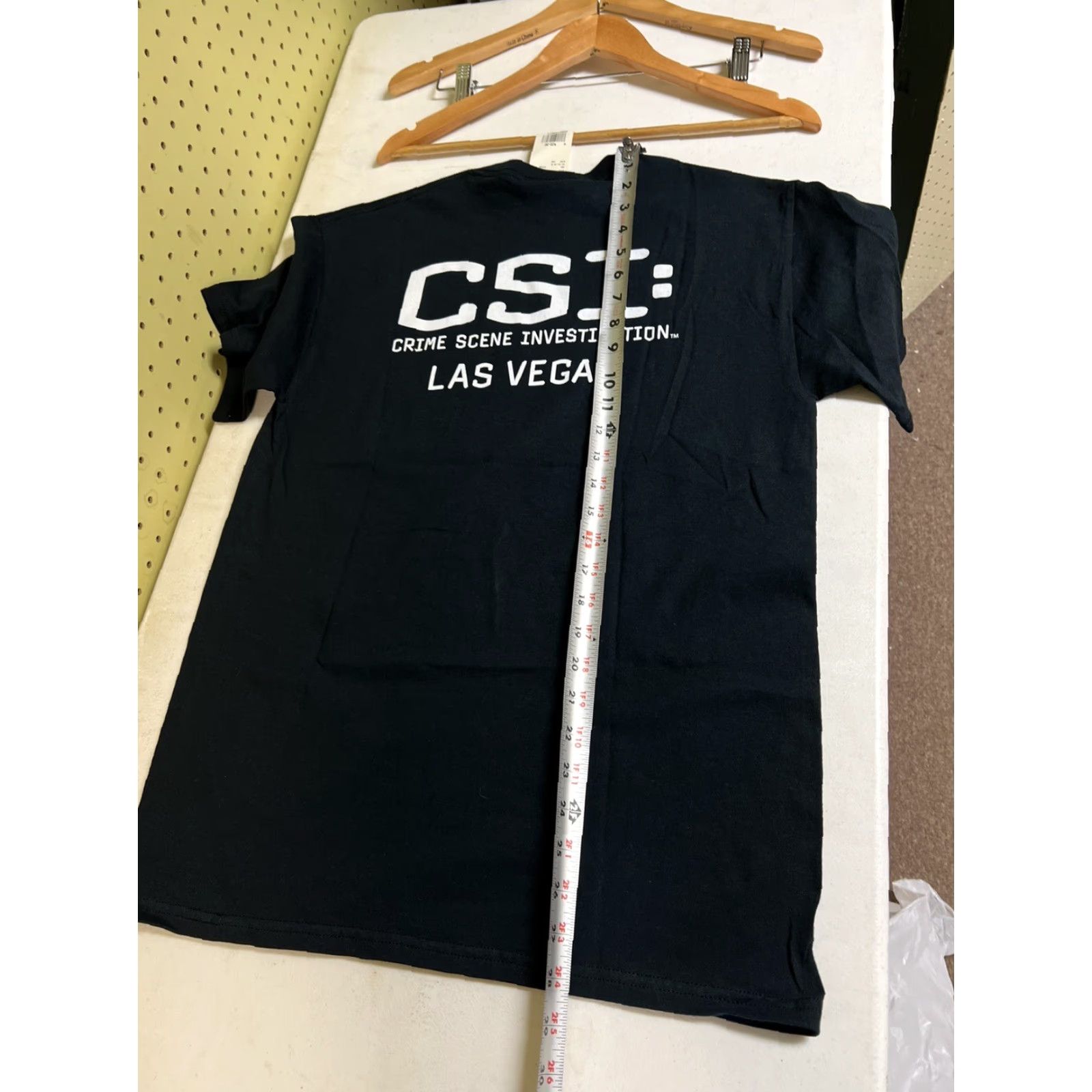 J Brand 2011 CSI LAS VEGAS TV SHOW T-SHIRT BLACK BRAND NEW NOS Short Sleeve Men M Crew Neck Heavy Cotton Shirt CSI Las Vegas TV Show Mens Black 2011 T Shirt Size US M / EU 48-50 / 2 - 6 Thumbnail