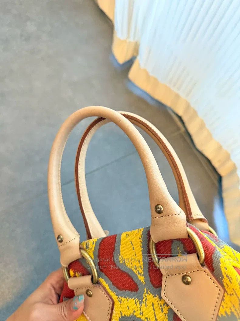 Other Vivienne Westwood size os Vintage zebra print handbag bowli Size ONE SIZE - 6 Thumbnail
