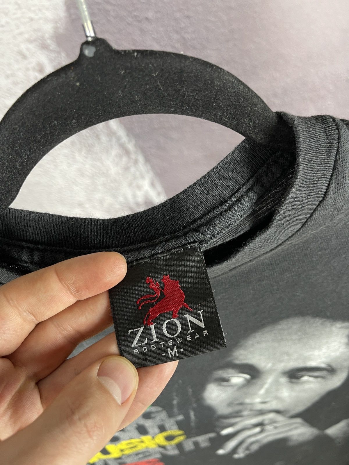 Band Tees Zion Rootwear Bob Marley 2011 vintage band tee shirt Size US M / EU 48-50 / 2 - 5 Thumbnail