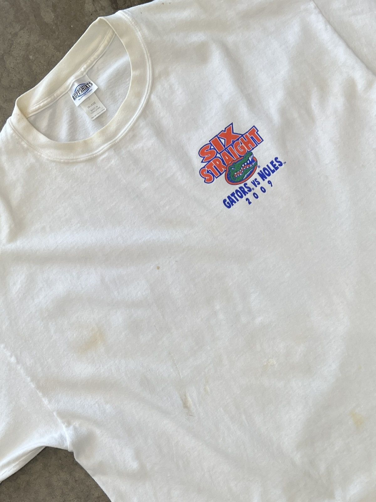 NCAA × Vintage Vintage 2009 Gators vs. Noles Six Straight Tee XXL Size US XXL / EU 58 / 5 - 4 Thumbnail