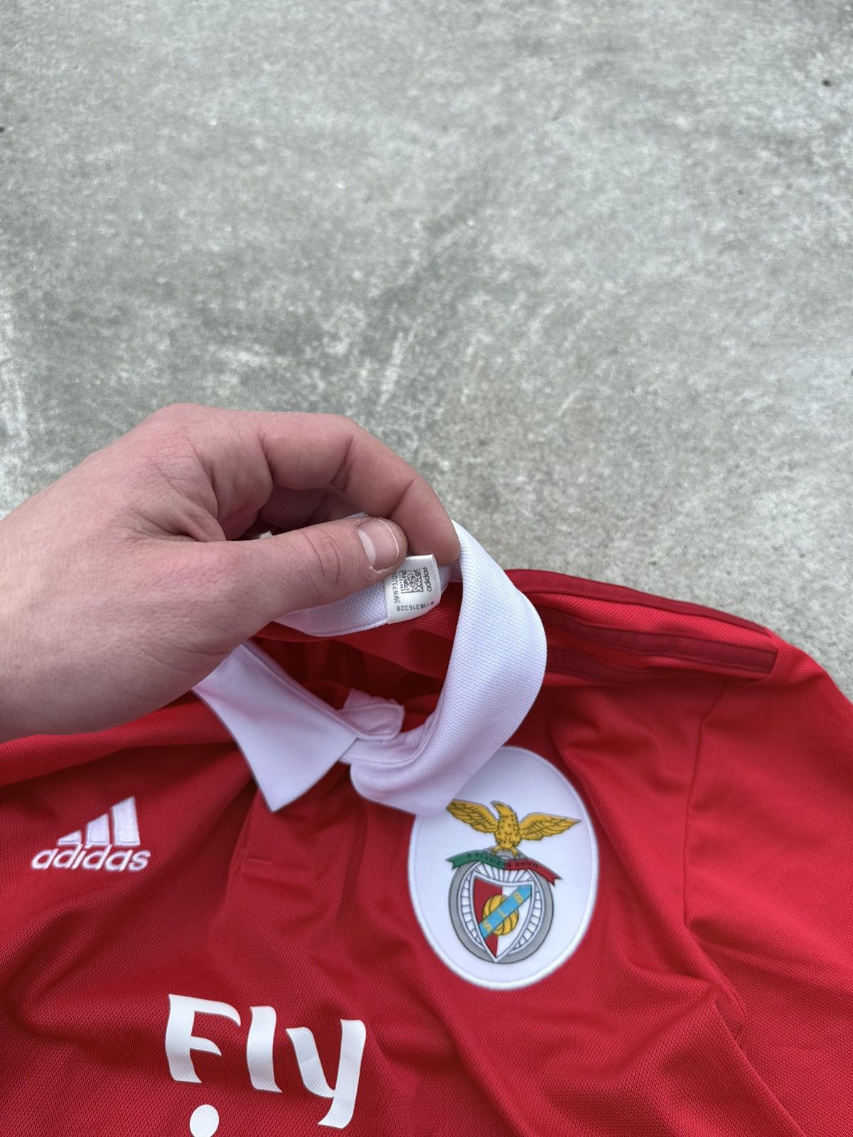 Adidas Vintage Adidas FC Benfica soccer streetwear football t-shirt Size US L / EU 52-54 / 3 - 14 Thumbnail