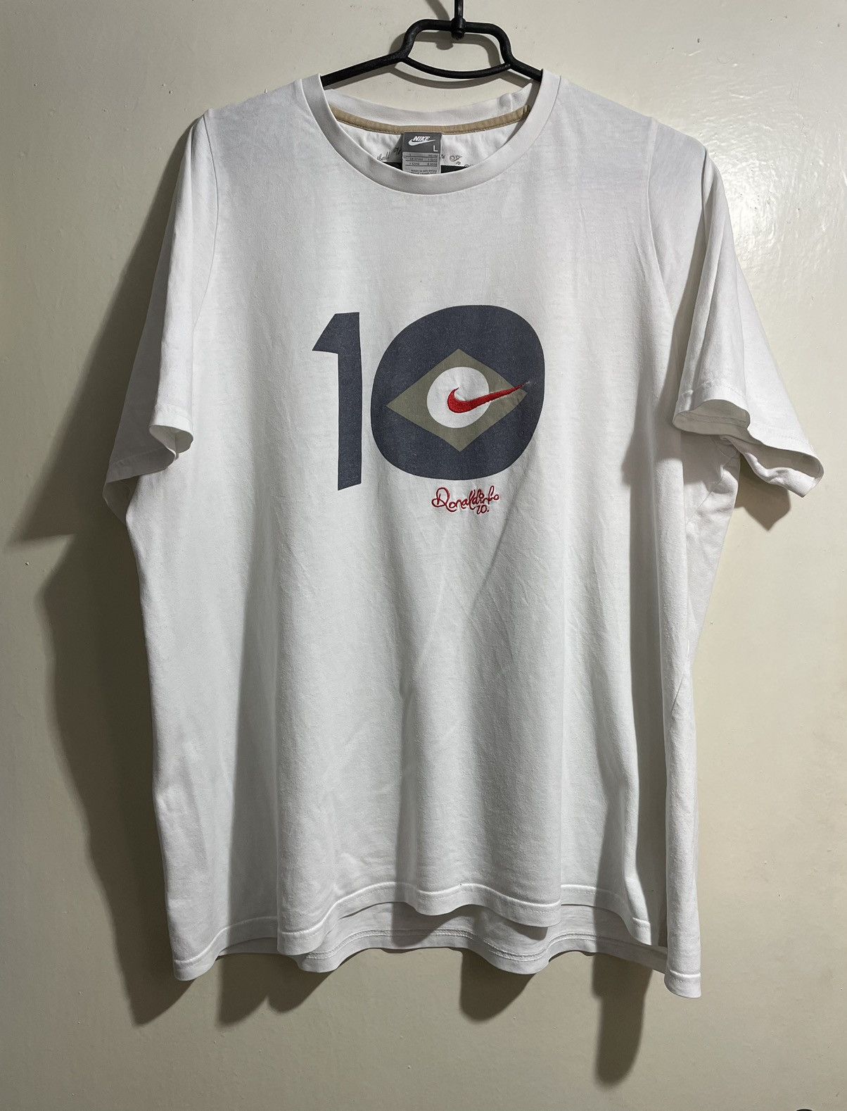 Nike Vintage Nike Ronaldinho T-Shirt Y2K Size US L / EU 52-54 / 3 - 1 Thumbnail