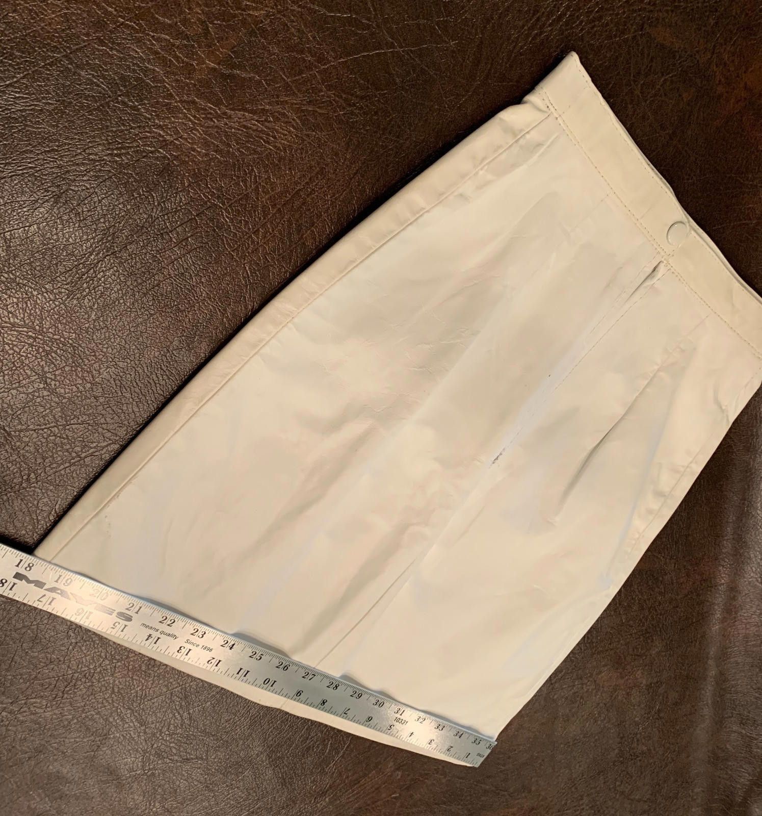 The Unbranded Brand Vintage Womens White Leather Pencil Skirt Waist:24" (353) Size 26" / US 2 / IT 38 - 10 Thumbnail