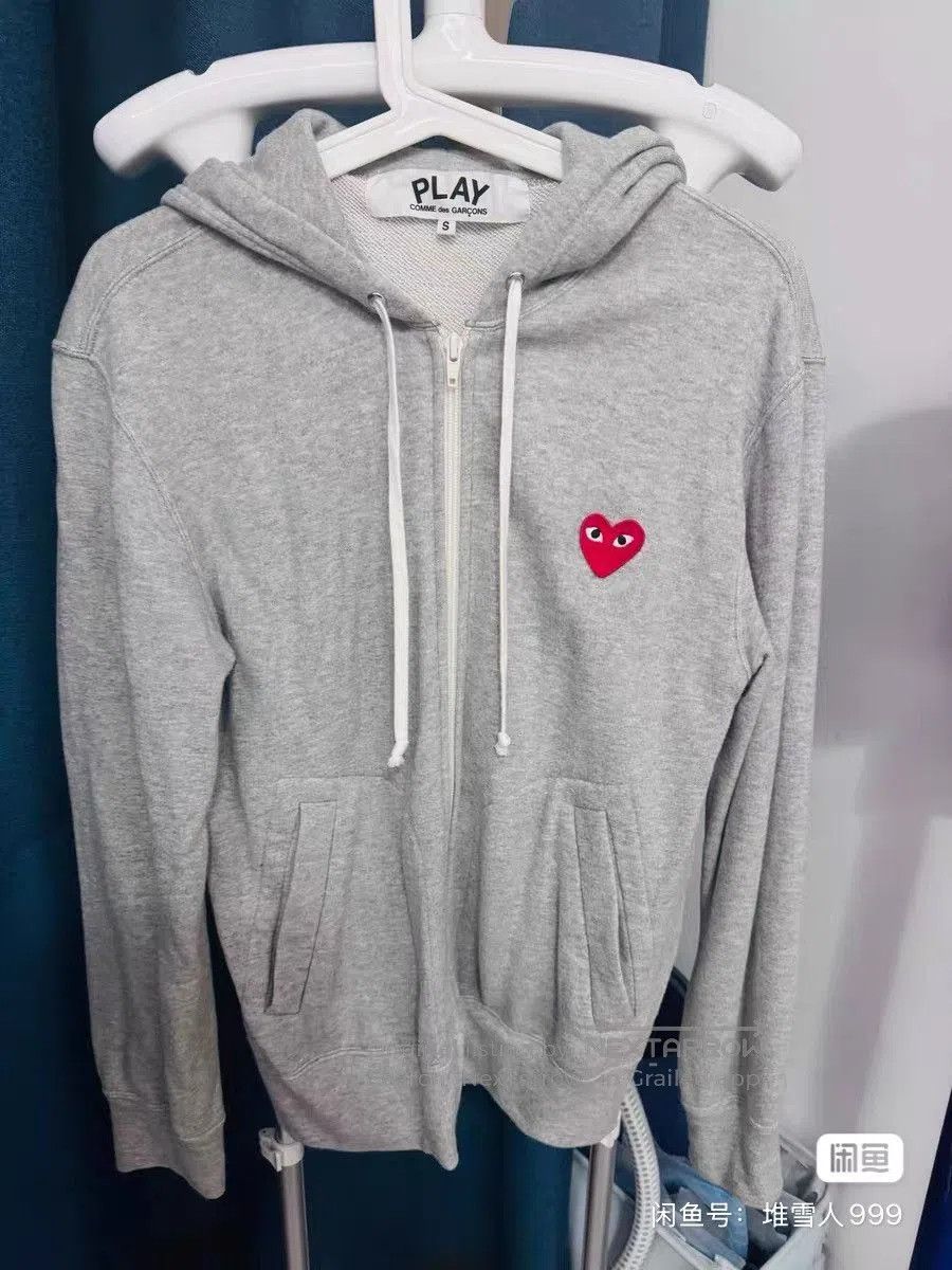 Comme des Garcons PLAY Comme des Garçons CDG Play Men's Hoodie. Size US S / EU 44-46 / 1 - 1 Thumbnail
