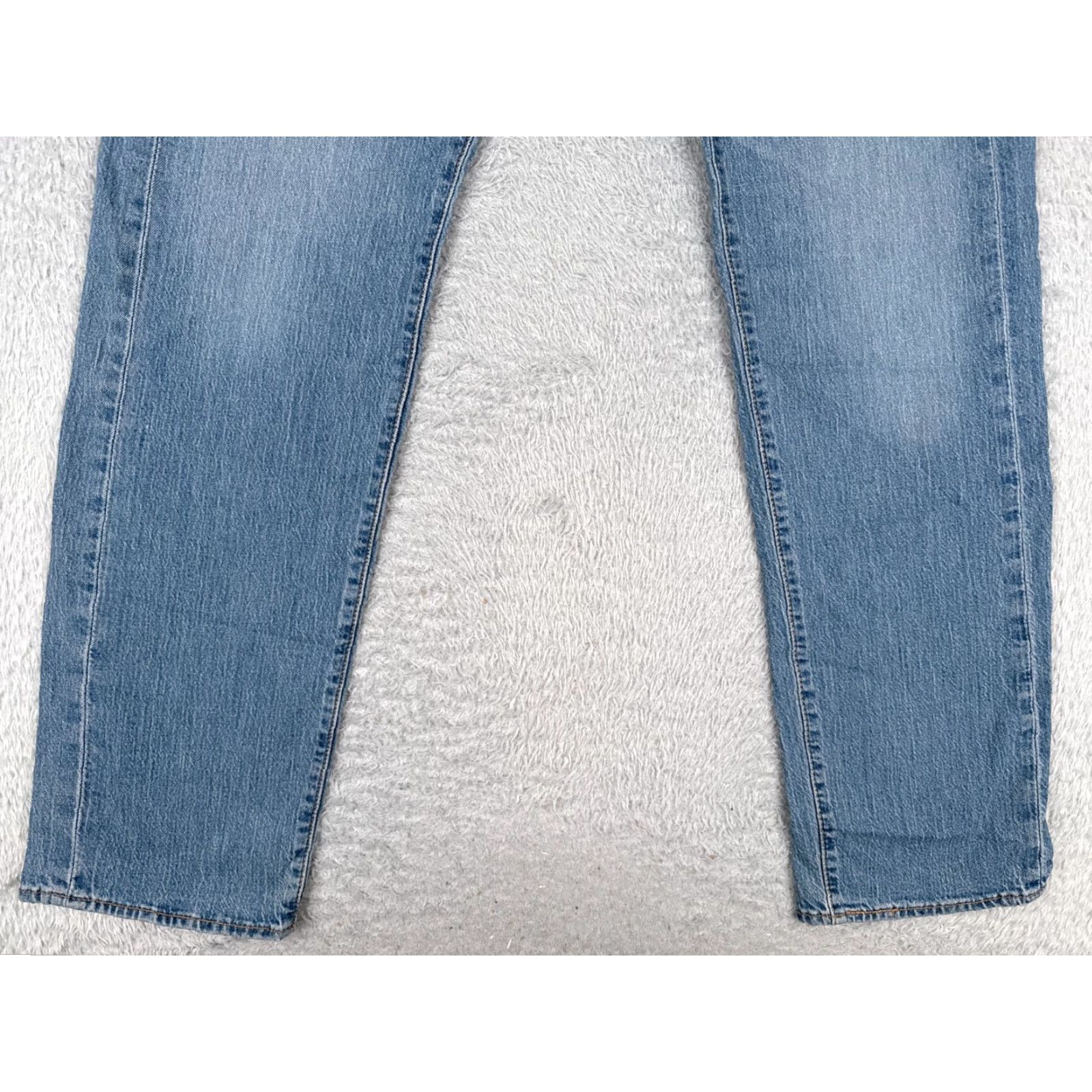 Levi's Levi's 505 Jeans Blue Denim Straight Jeans Women's Regular 32 30 Waist 31 Inseam Cotton Medium Wash Cotton Blend Costume? Size 24" / US 00 / IT 34 - 2 Thumbnail