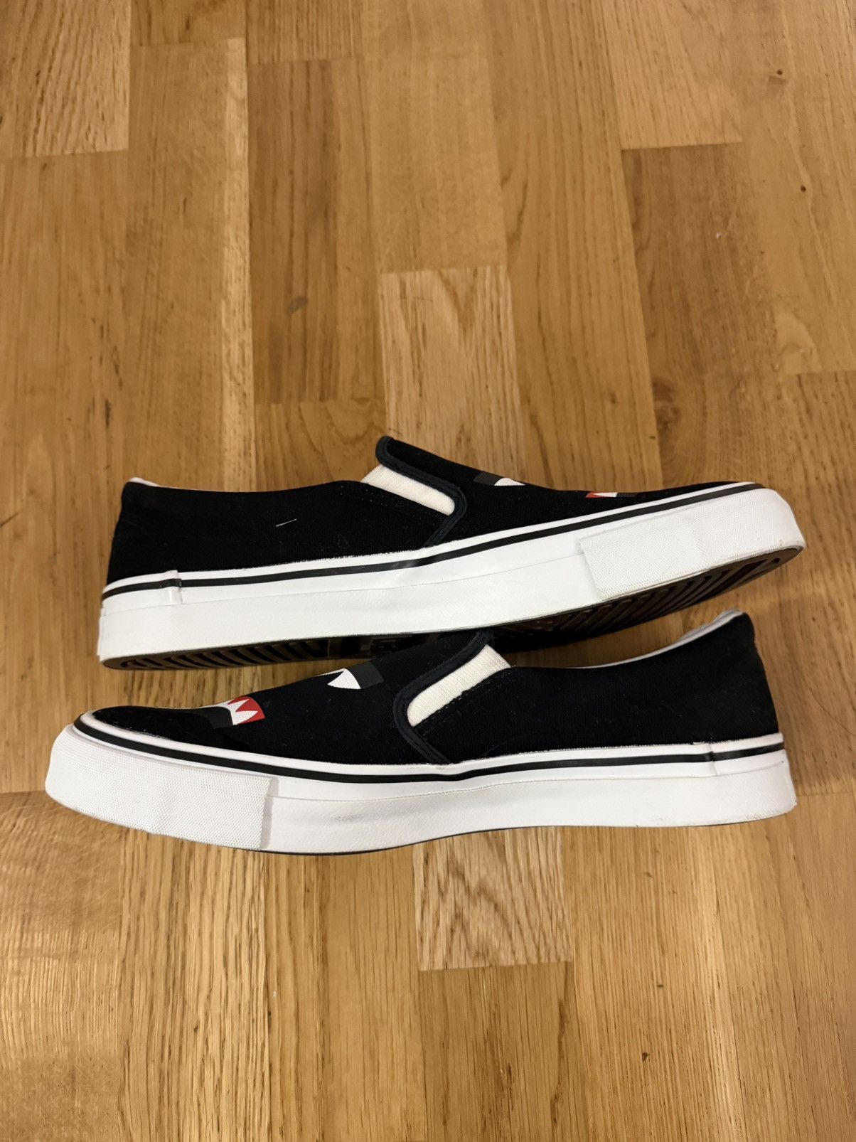 Bape Bape shark low canvas slip on - rarely worn w/o box - US 8.5 Size US 8.5 / EU 41-42 - 4 Thumbnail