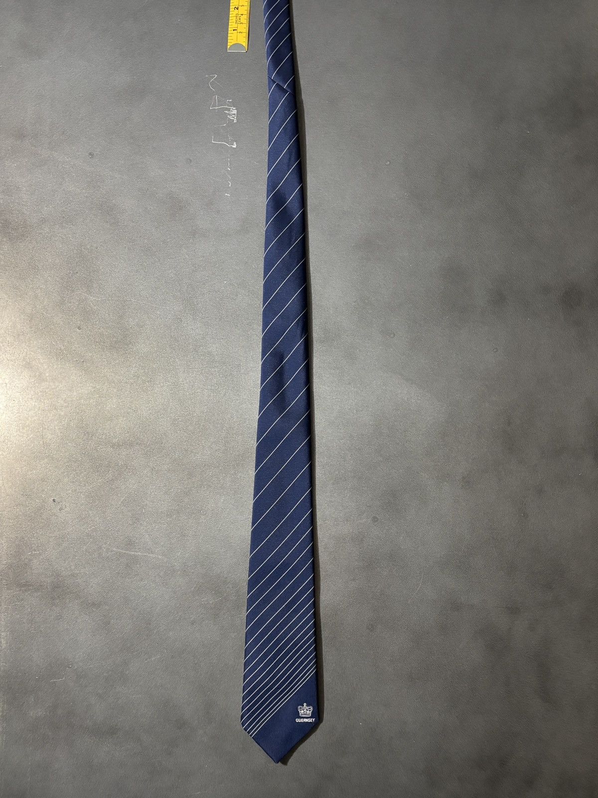 Vintage Made in England Vintage Tie Guernsey Crown Uniform UK Neckti Size ONE SIZE - 8 Thumbnail
