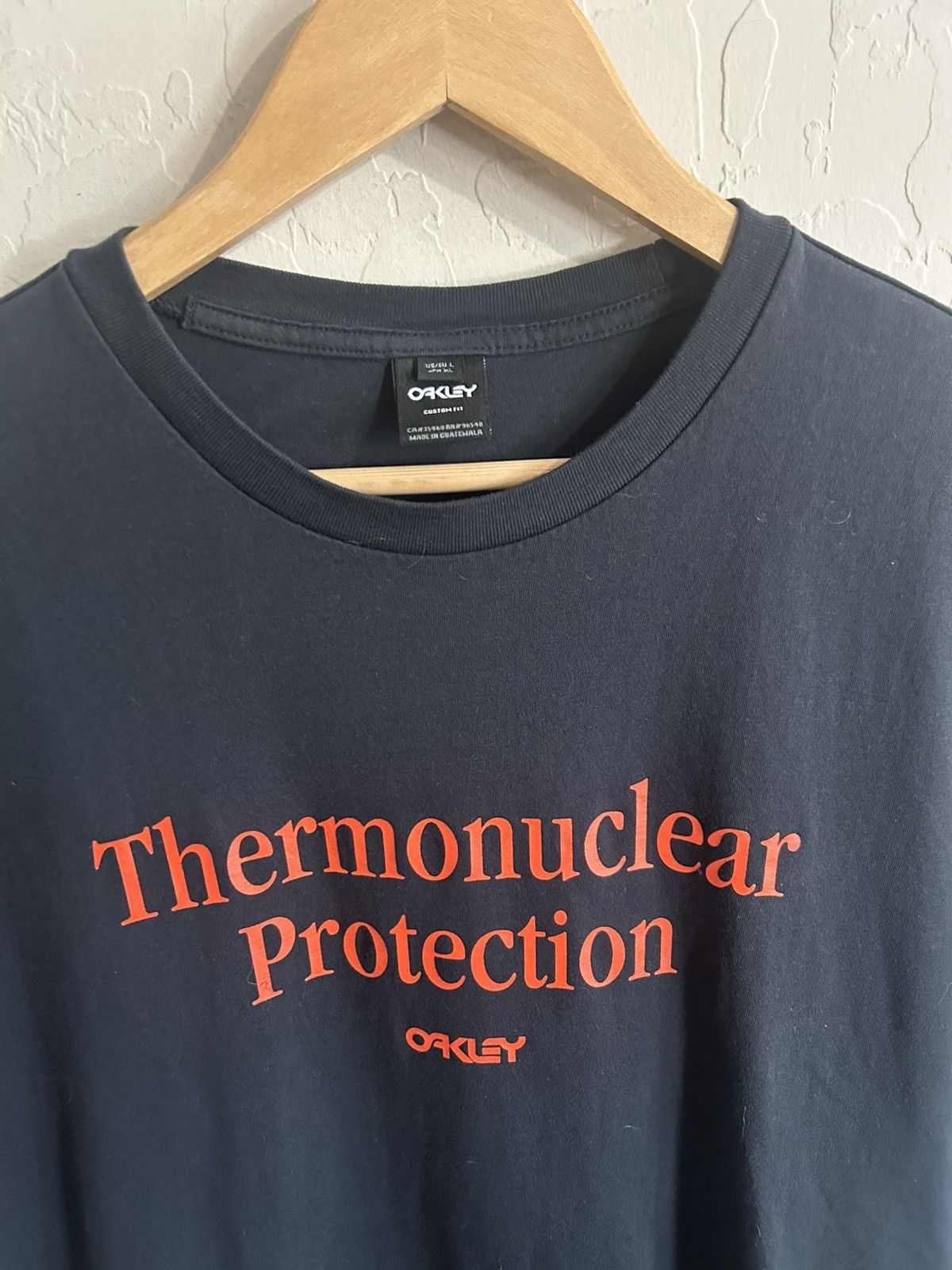 Oakley × Vintage Vintage Oakley Thermonuclear Protection Shirt Size L Size US L / EU 52-54 / 3 - 2 Thumbnail