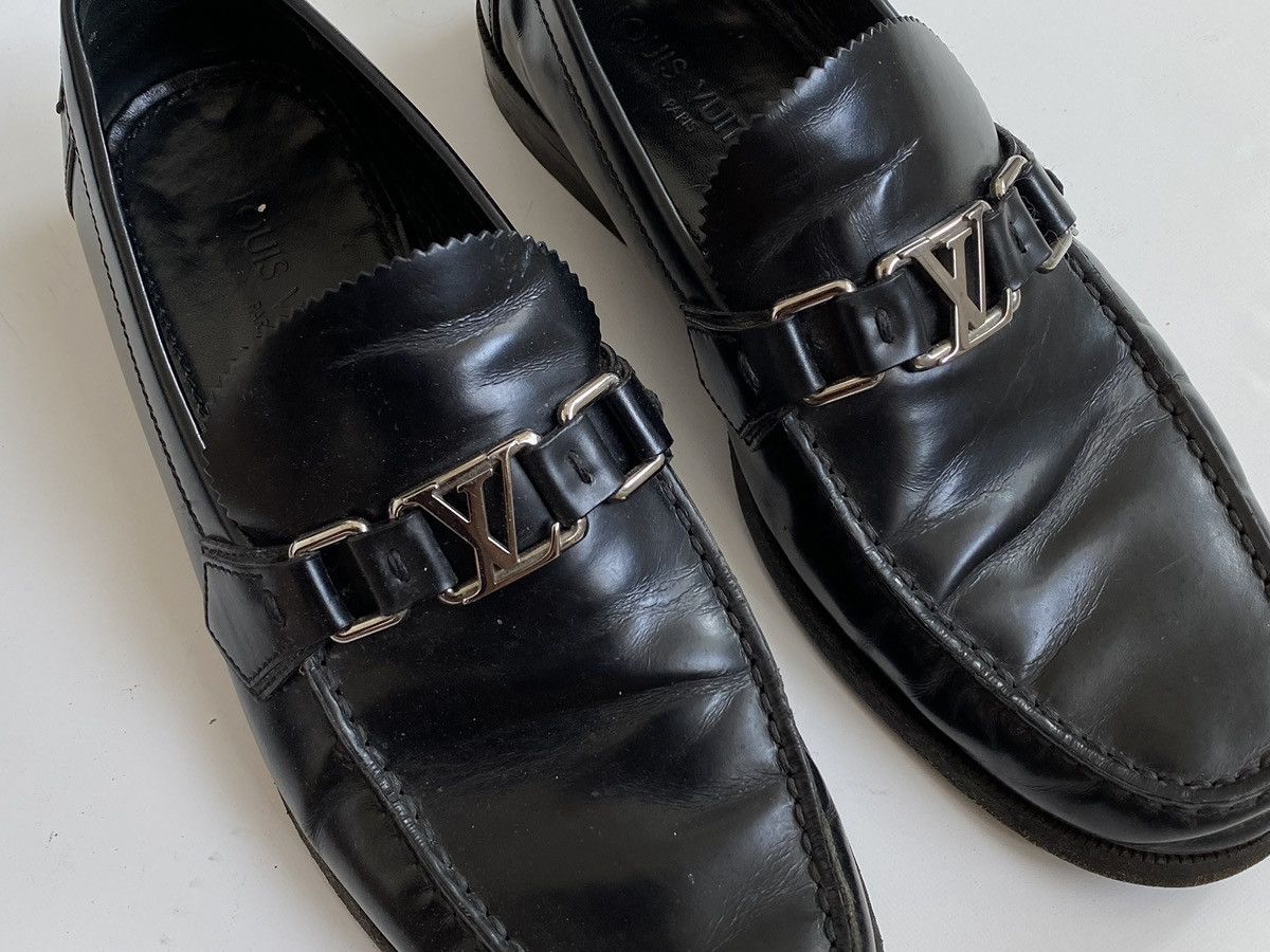 Louis Vuitton LOUIS VUITTON MENS LOAFERS BLACK LEATHER METAL LOGO UK 7 Size US 8 / EU 41 - 5 Thumbnail