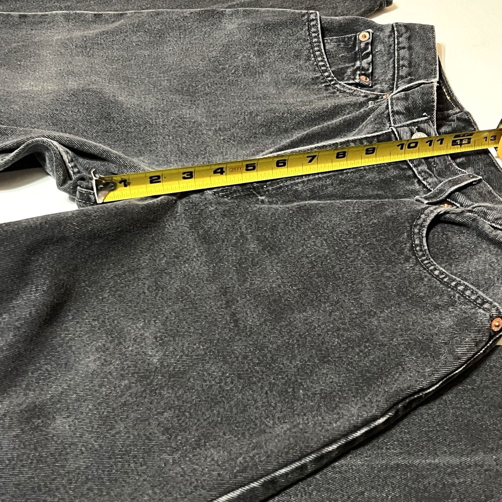 Levi's VINTAGE Levi's 550 Jeans Women 8 Black Relaxed Tapered 27x30.5 5-Pocket Denim 90s Mens Girls Womens Size 30" / US 8 / IT 44 - 4 Thumbnail