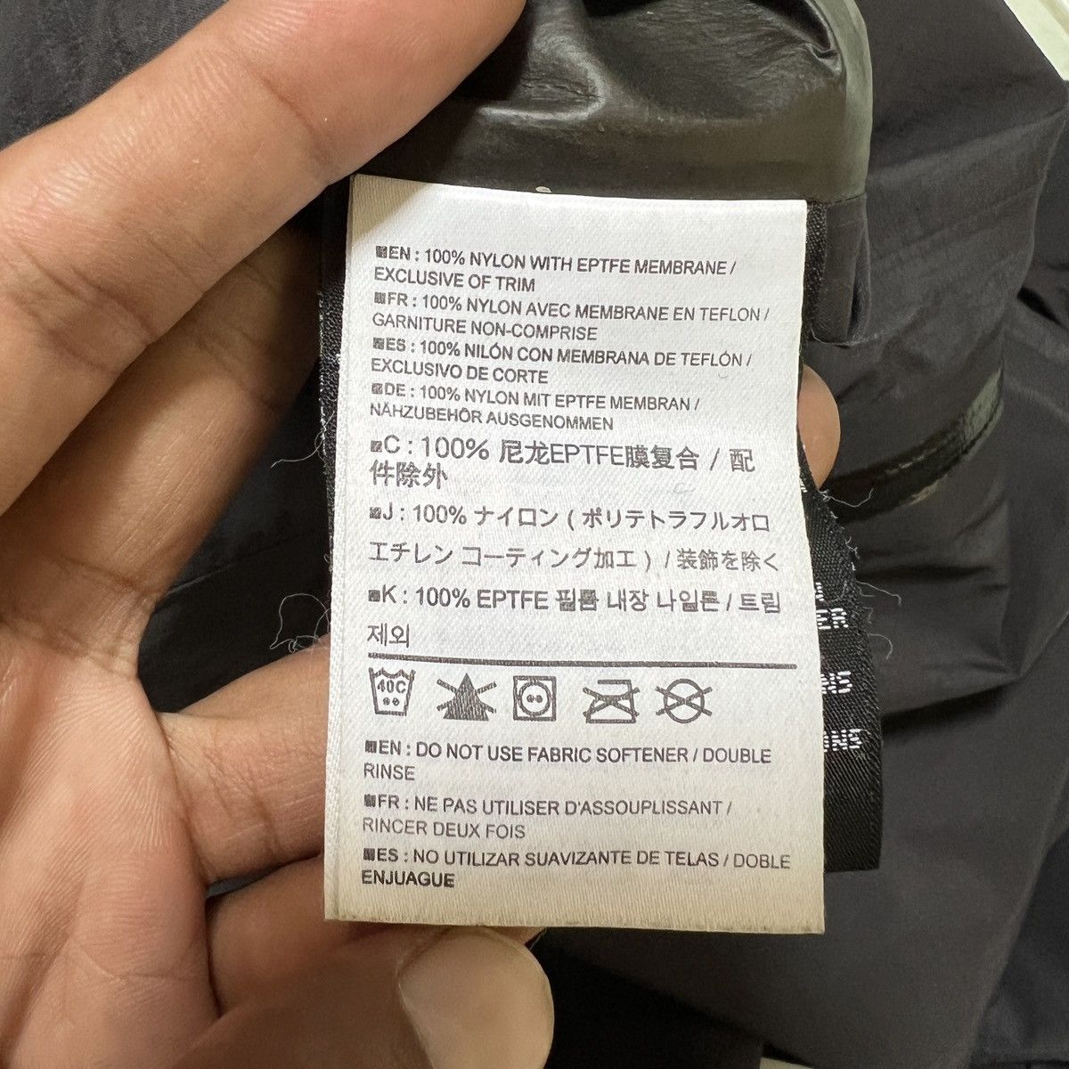 Arc'teryx 🔥 Arc'teryx arcteryx Goretex Jacket Very Worn - Size M Size US M / EU 48-50 / 2 - 15 Thumbnail
