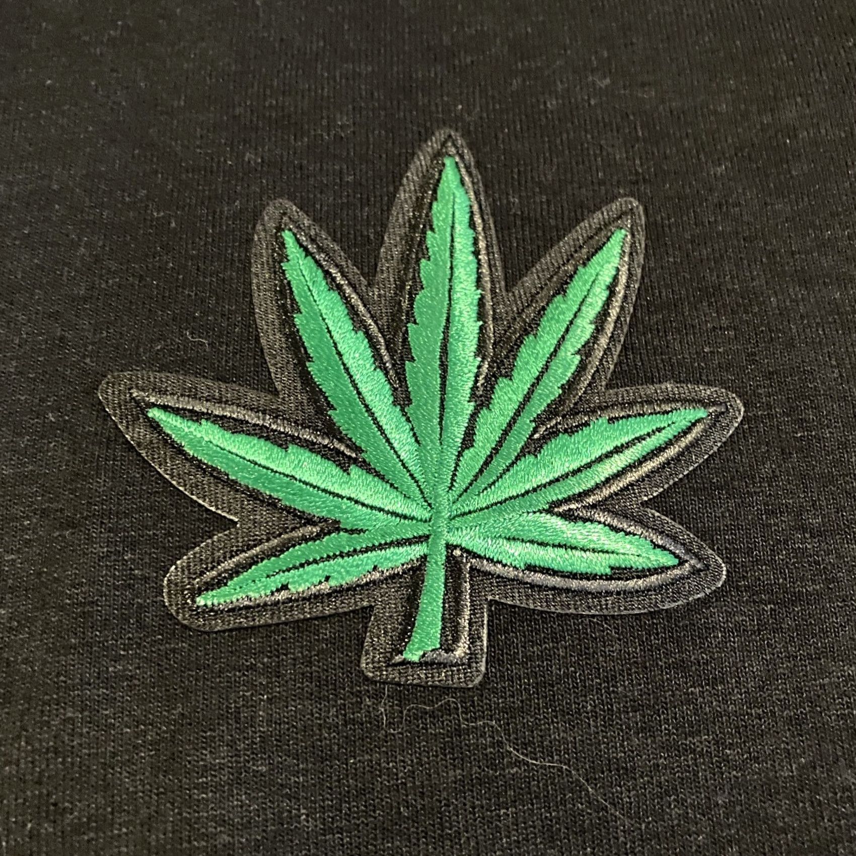 Gildan NWOT CUSTOM Gildan POT LEAF Marijuana Leaf Black Golf Polo Large Men Polo Shirt Short Sleeve Collared Regular Golf Theme Leaf 90s? Size US L / EU 52-54 / 3 - 2 Thumbnail