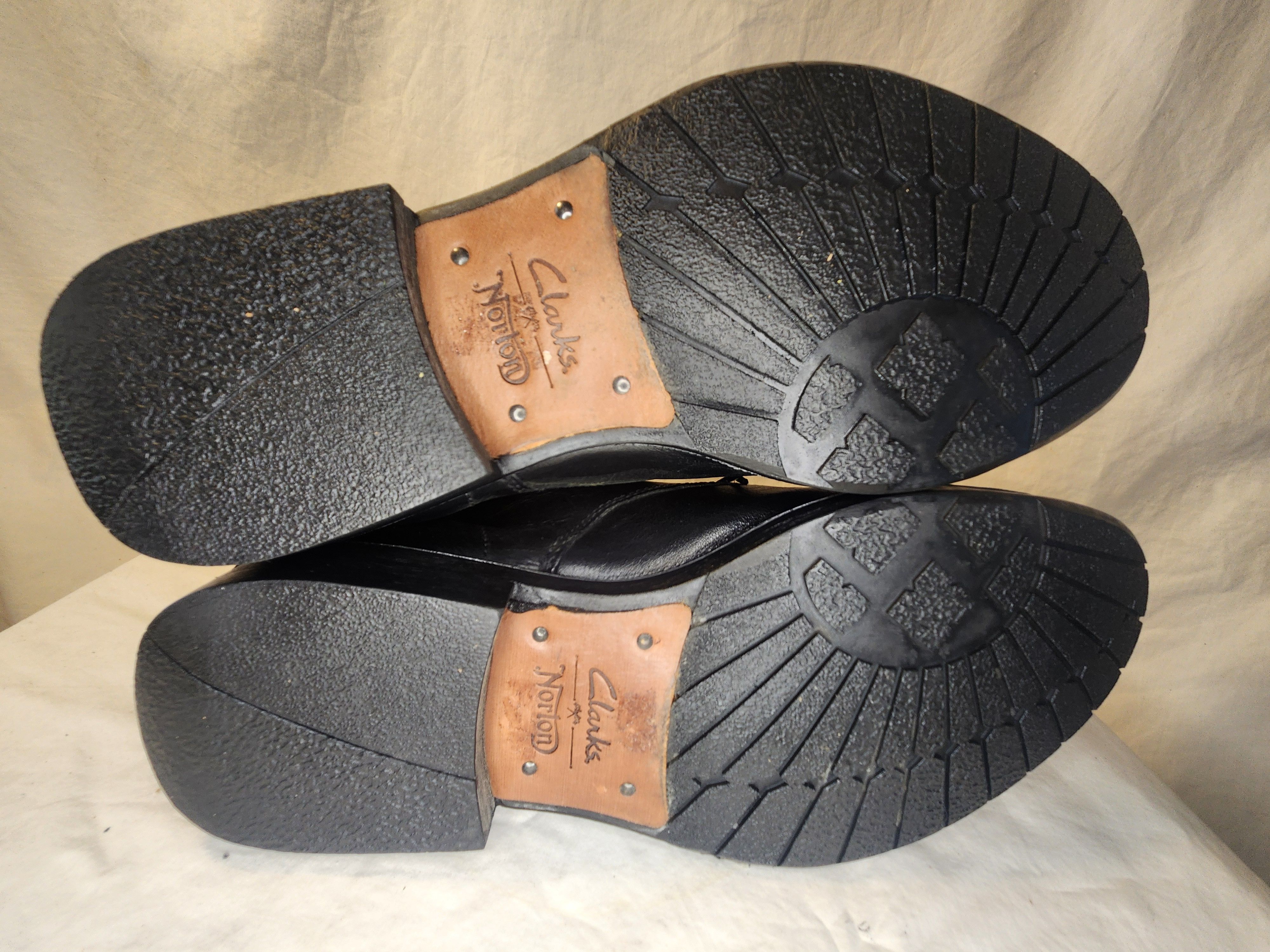 Clarks NORTON WALLABEES ORIGINAL Size US 12 / EU 45 - 7 Thumbnail