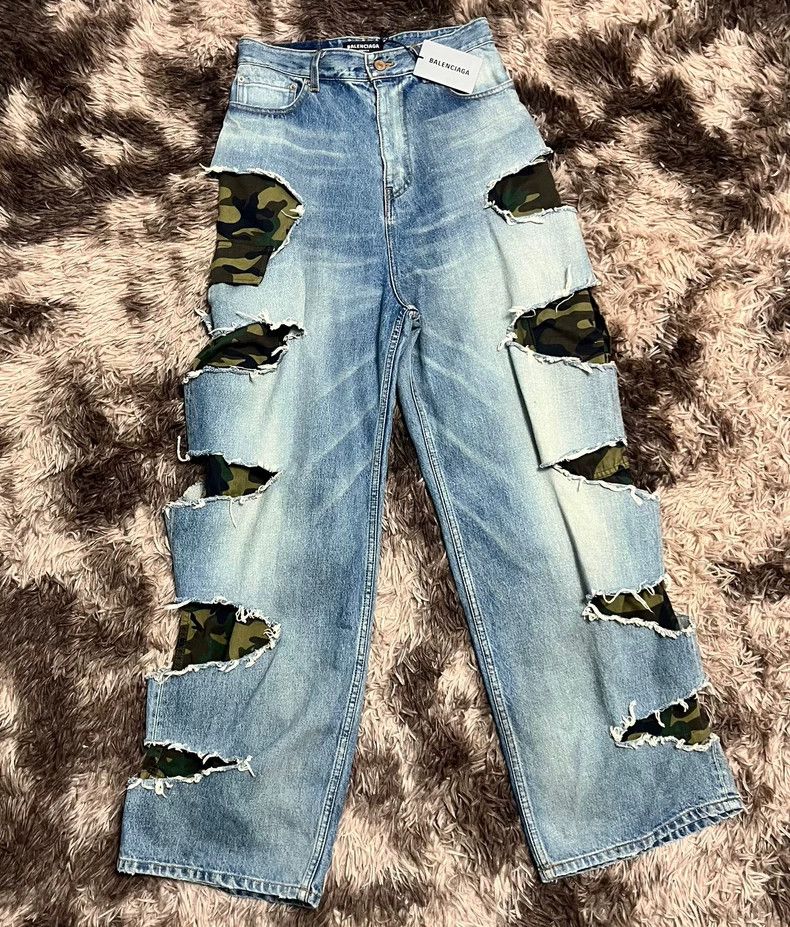 Balenciaga Balenciaga size XS Tomorrowland's Double Camo Bull King Size US 27 - 1 Thumbnail