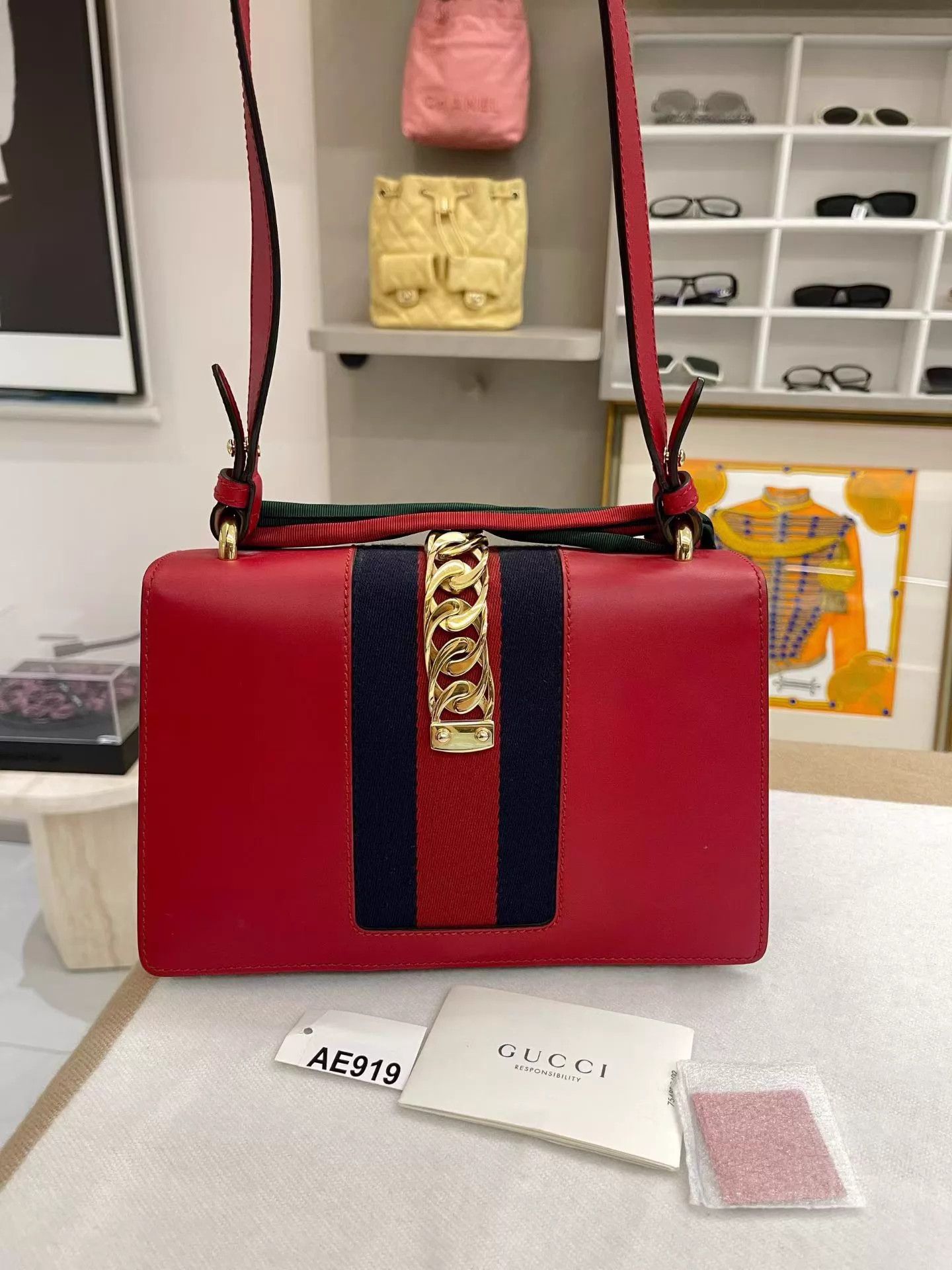 Gucci Gucci Sylvie Serbia Medium Red New 25.5x16 AE919 Size ONE SIZE - 4 Thumbnail