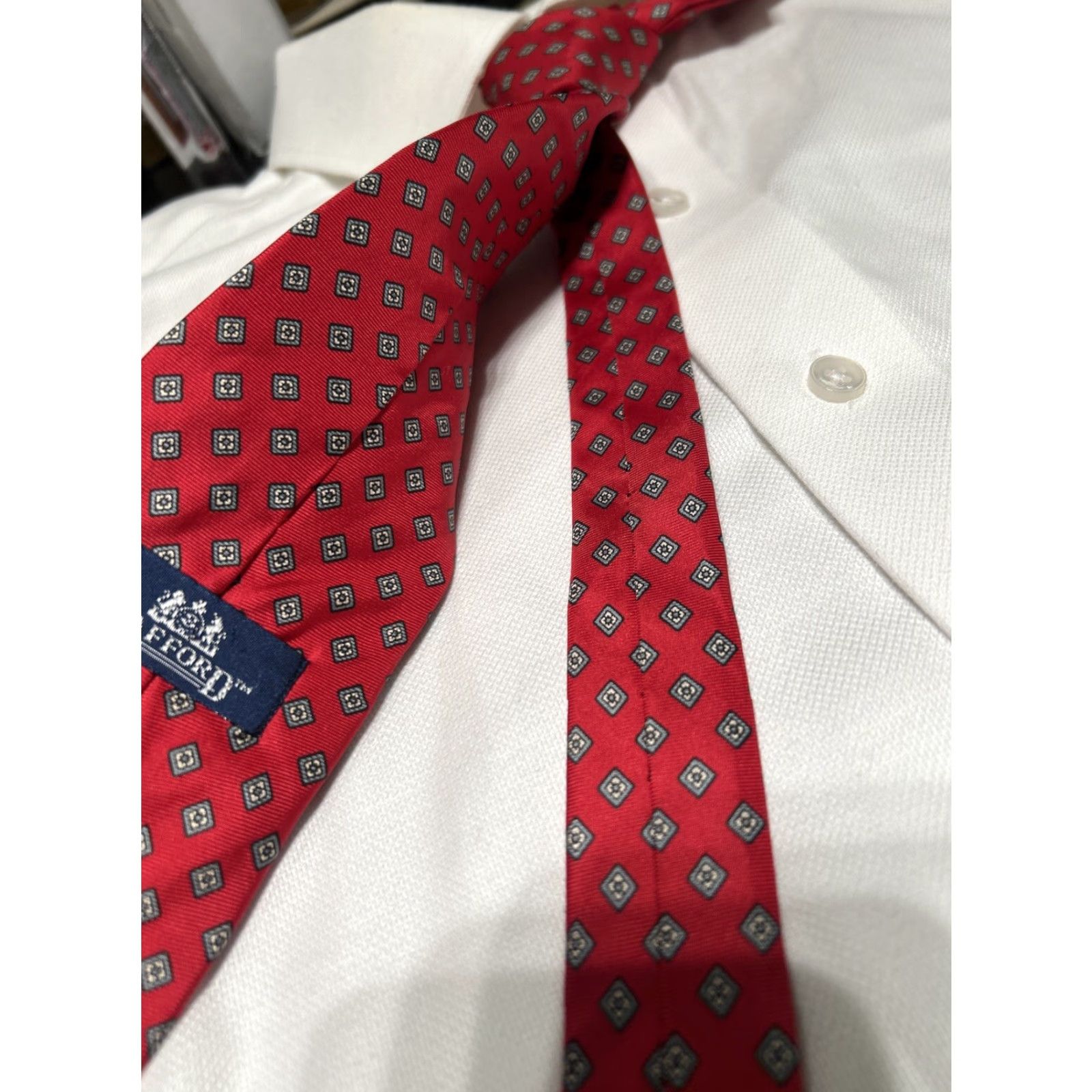 Stafford VINTAGE Stafford Tie 57 X 3.5 Silk Red Geometric USA Made Mens Tie Silk Red Abstract Christmas Preppy Classic Geometric Pattern US Made Mens Size ONE SIZE - 5 Thumbnail
