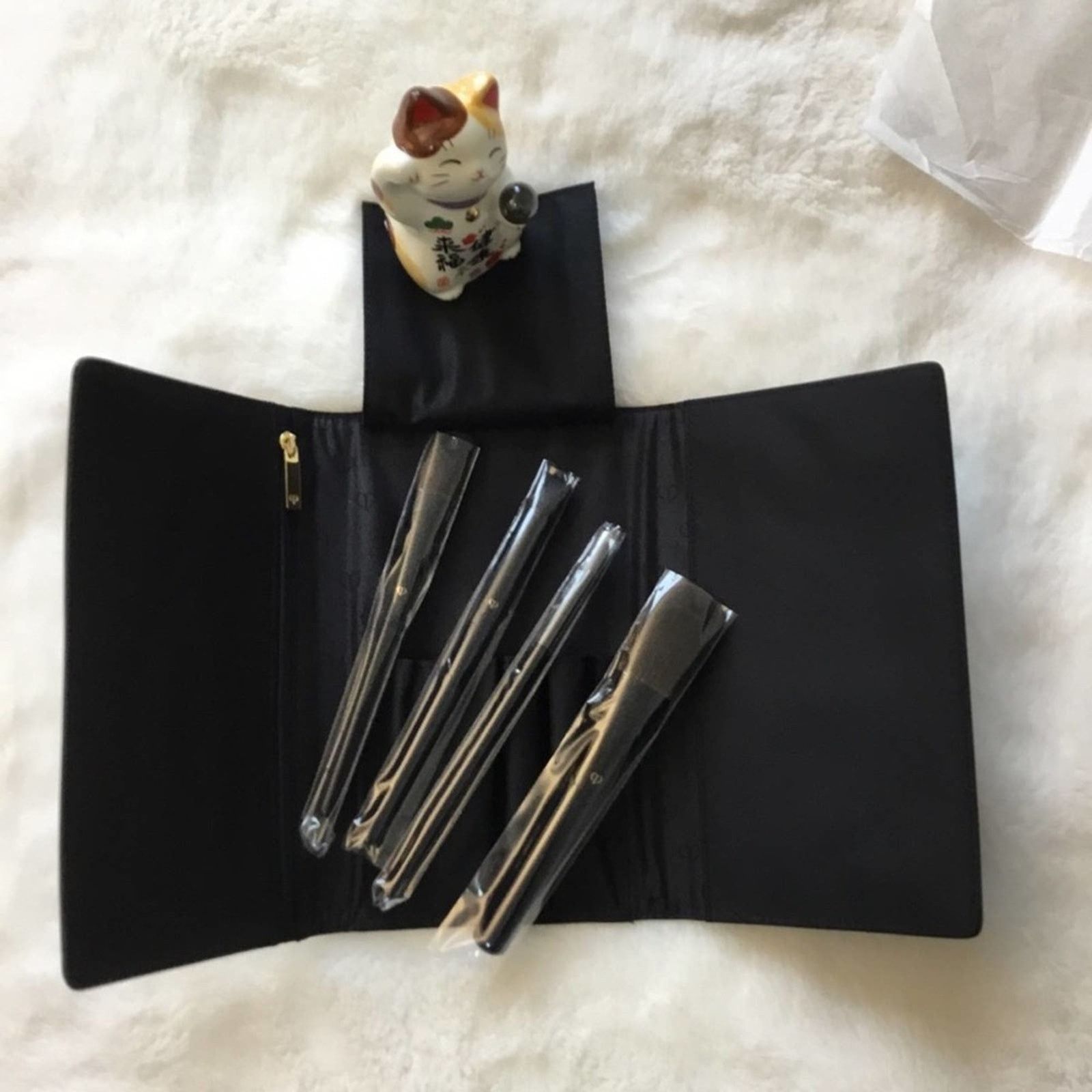 Other Cle de Peau Exclusive Makeup Brush Set Size ONE SIZE - 6 Thumbnail