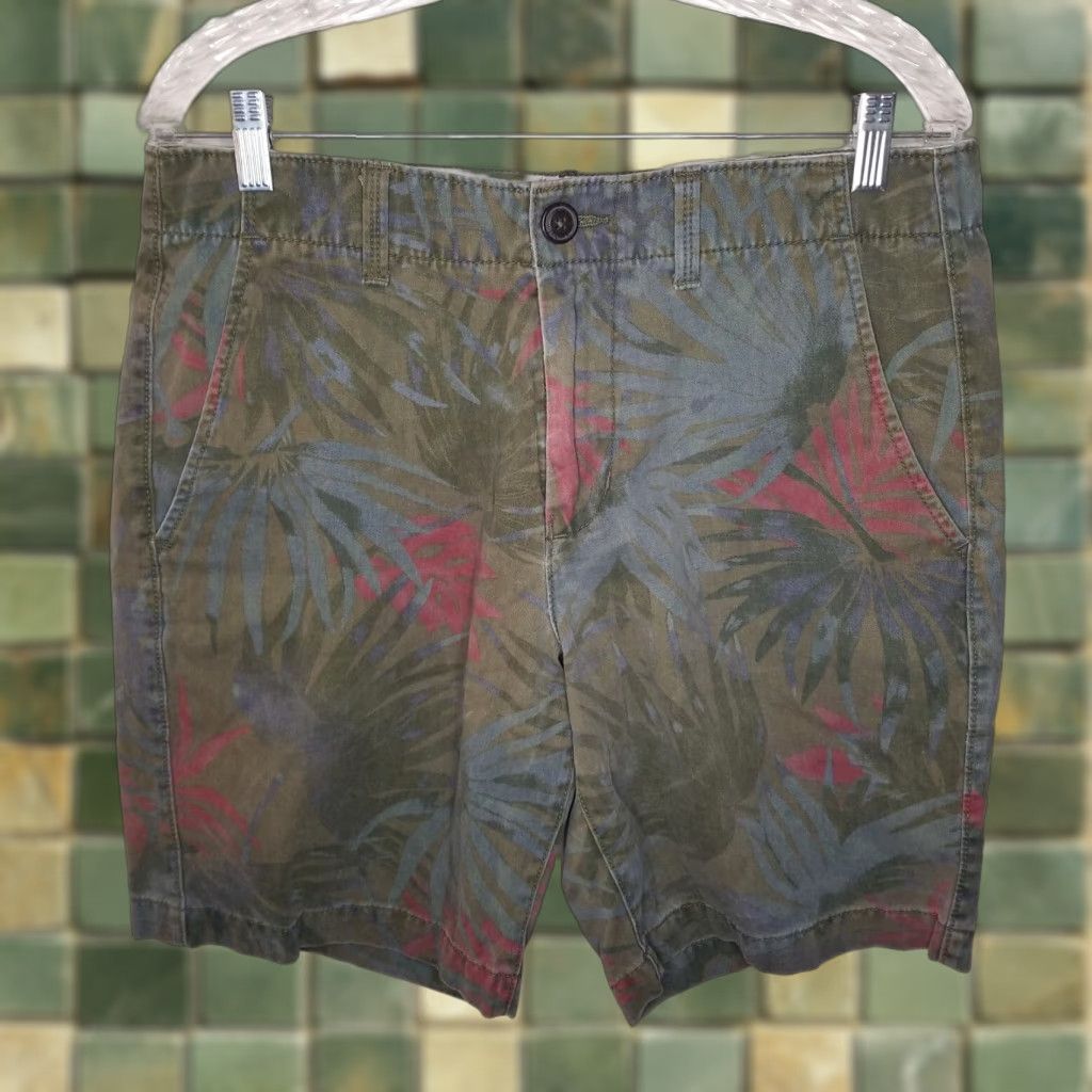 American Eagle Outfitters AMERICAN EAGLE Floral Chino Shorts Size 32 Green Mens Size US 32 / EU 48 - 1 Thumbnail