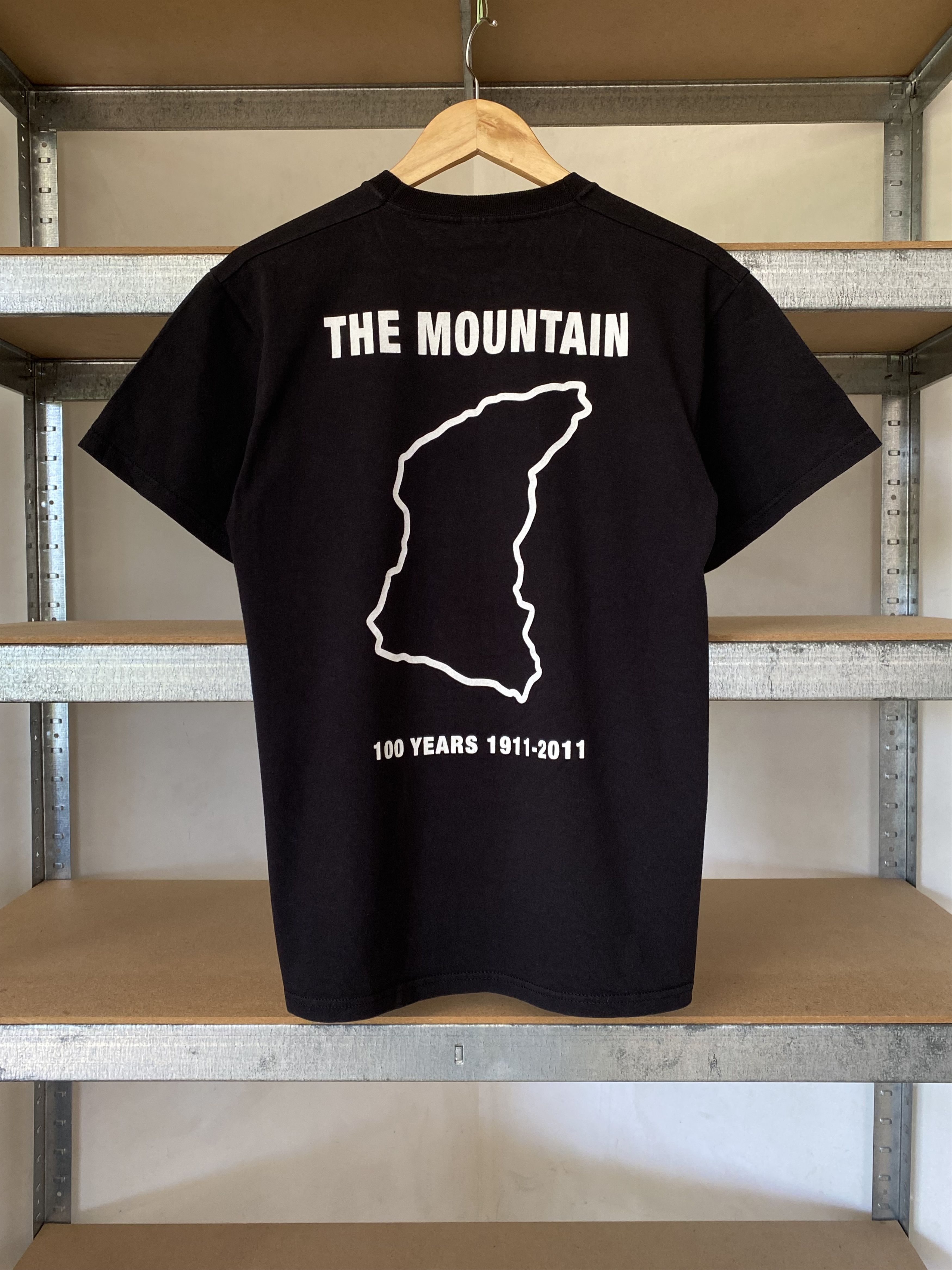 Vintage Vintage 2011 TT Isle Of Man Monster Energy Moto Racing Tee Size US M / EU 48-50 / 2 - 3 Thumbnail