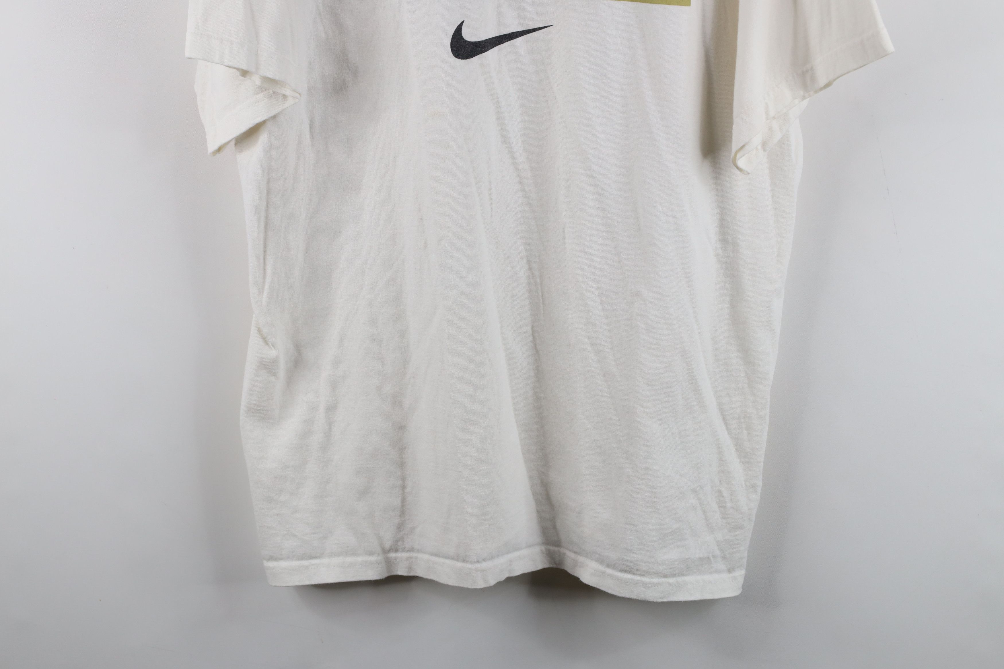 Nike Vintage Nike Swoosh Okland University Basketball T-Shirt Size US L / EU 52-54 / 3 - 3 Thumbnail