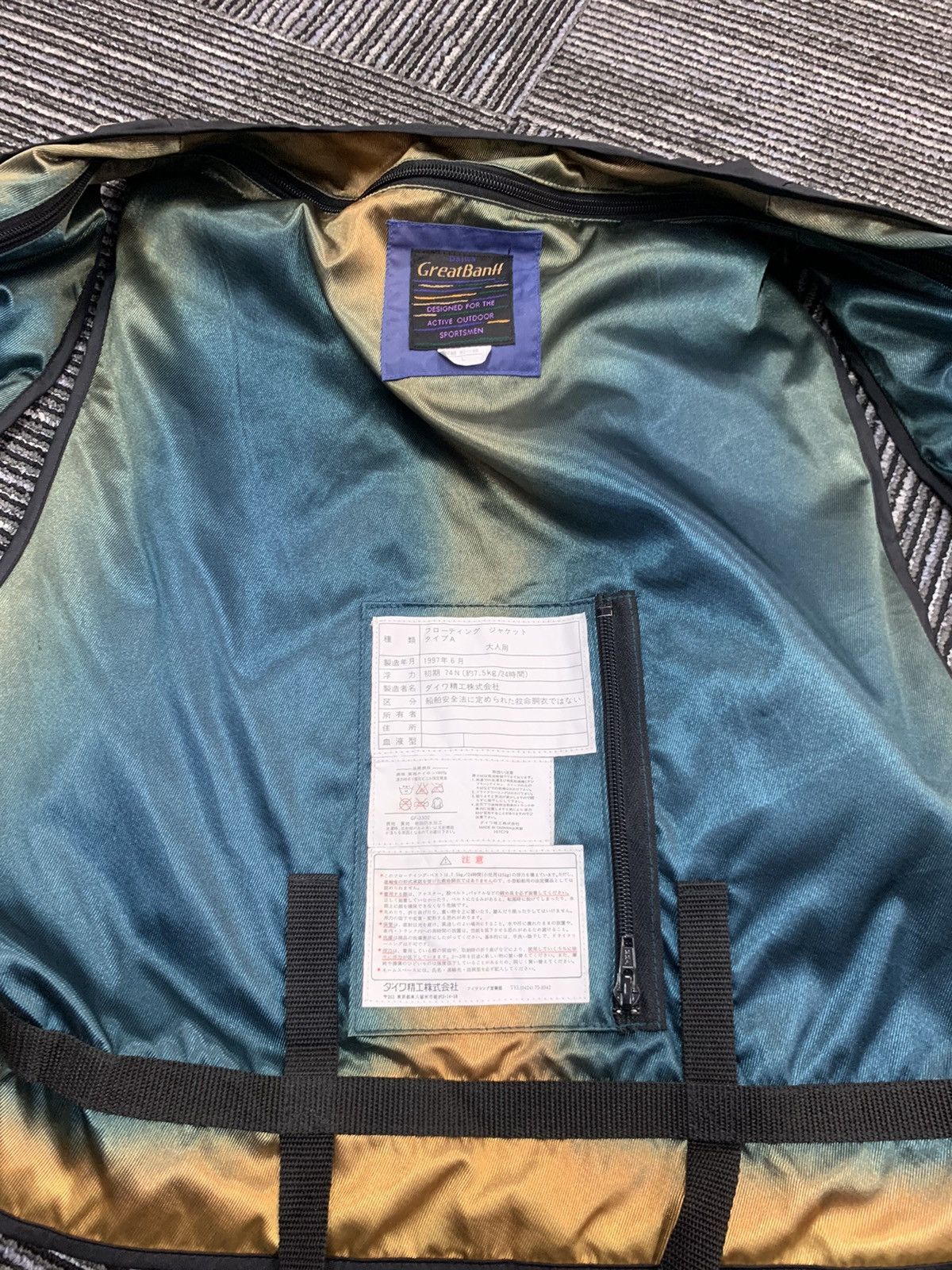 DAIWA Rare Design Vintage Brand Daiwa Greatbanff Fishing Vest 90s Size US L / EU 52-54 / 3 - 15 Thumbnail