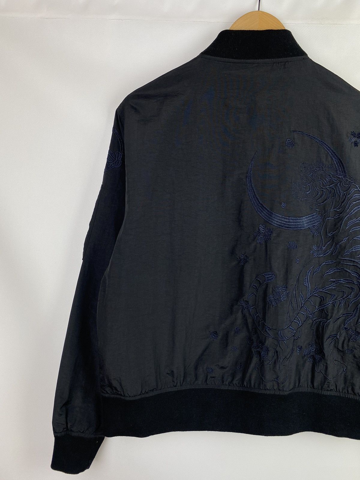 Japanese Brand VTG Japanese Tradition Embroidered Dragon Logo Bomber Jacket Size US L / EU 52-54 / 3 - 15 Thumbnail