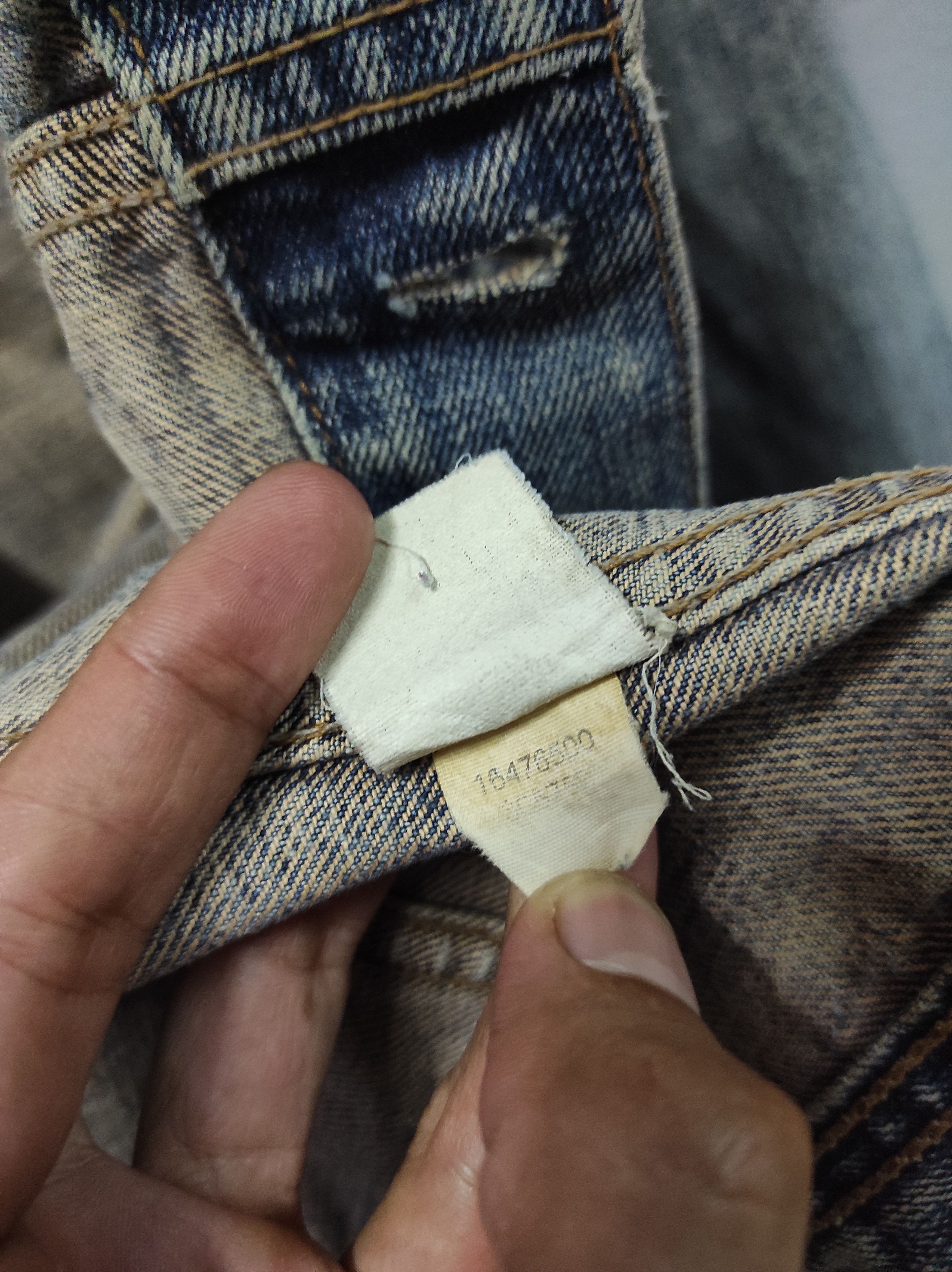 Gap GAP 1969 DISTRESSED DENIM TRUCKER JACKET Size US L / EU 52-54 / 3 - 12 Thumbnail