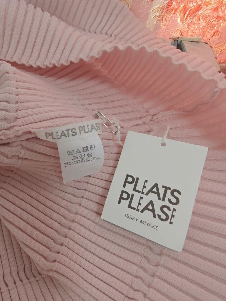 Issey Miyake Issey Miyake size:one size Pink knitted sweater Size XS / US 0-2 / IT 36-38 - 7 Thumbnail