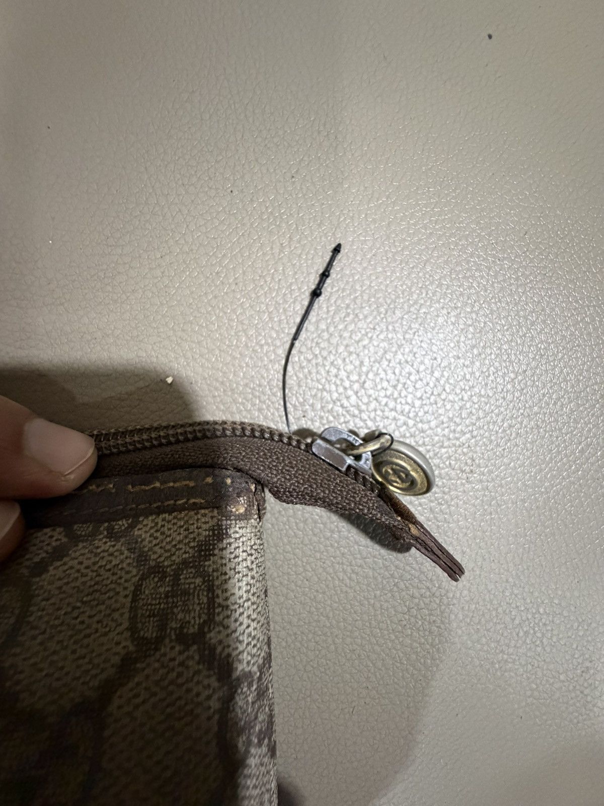 Gucci Authentic Vintage Gucci GG Supreme Monogram Clutch Bag Size ONE SIZE - 9 Thumbnail
