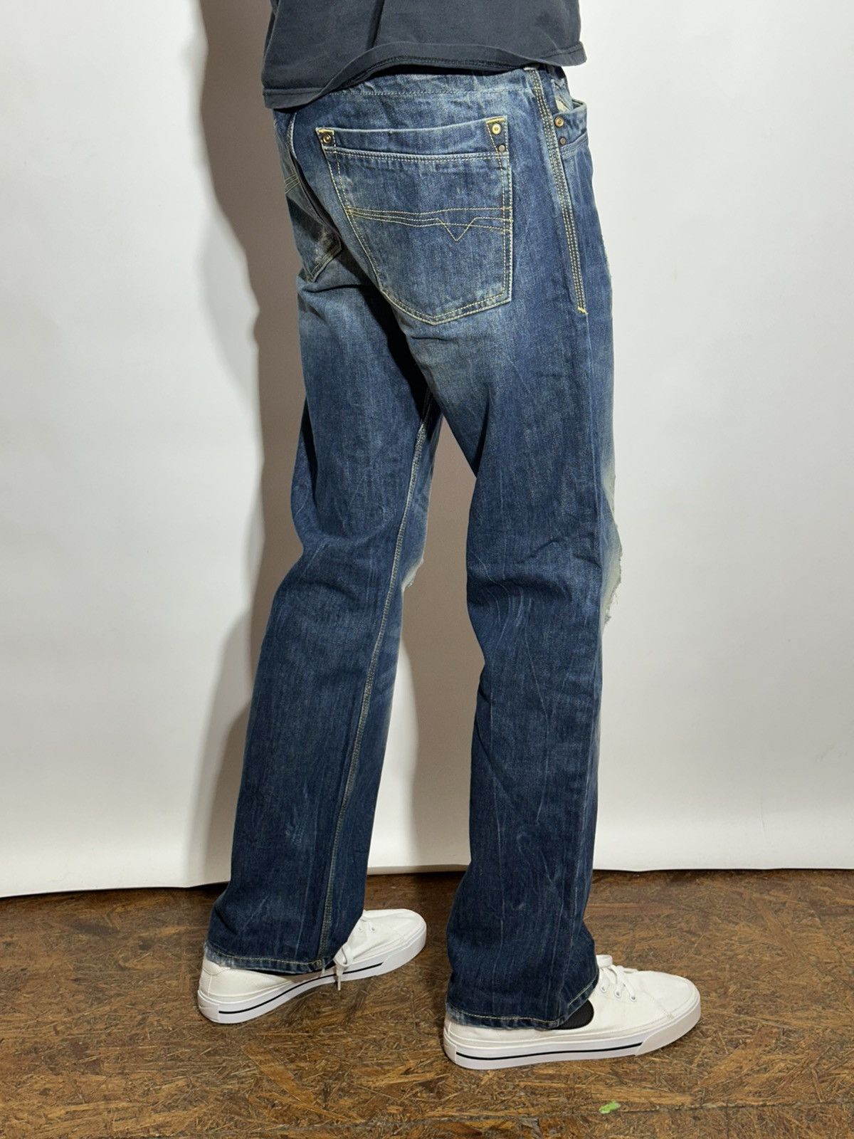 Diesel Diesel Timmen Distressed Blue Jeans Size US 33 - 2 Thumbnail